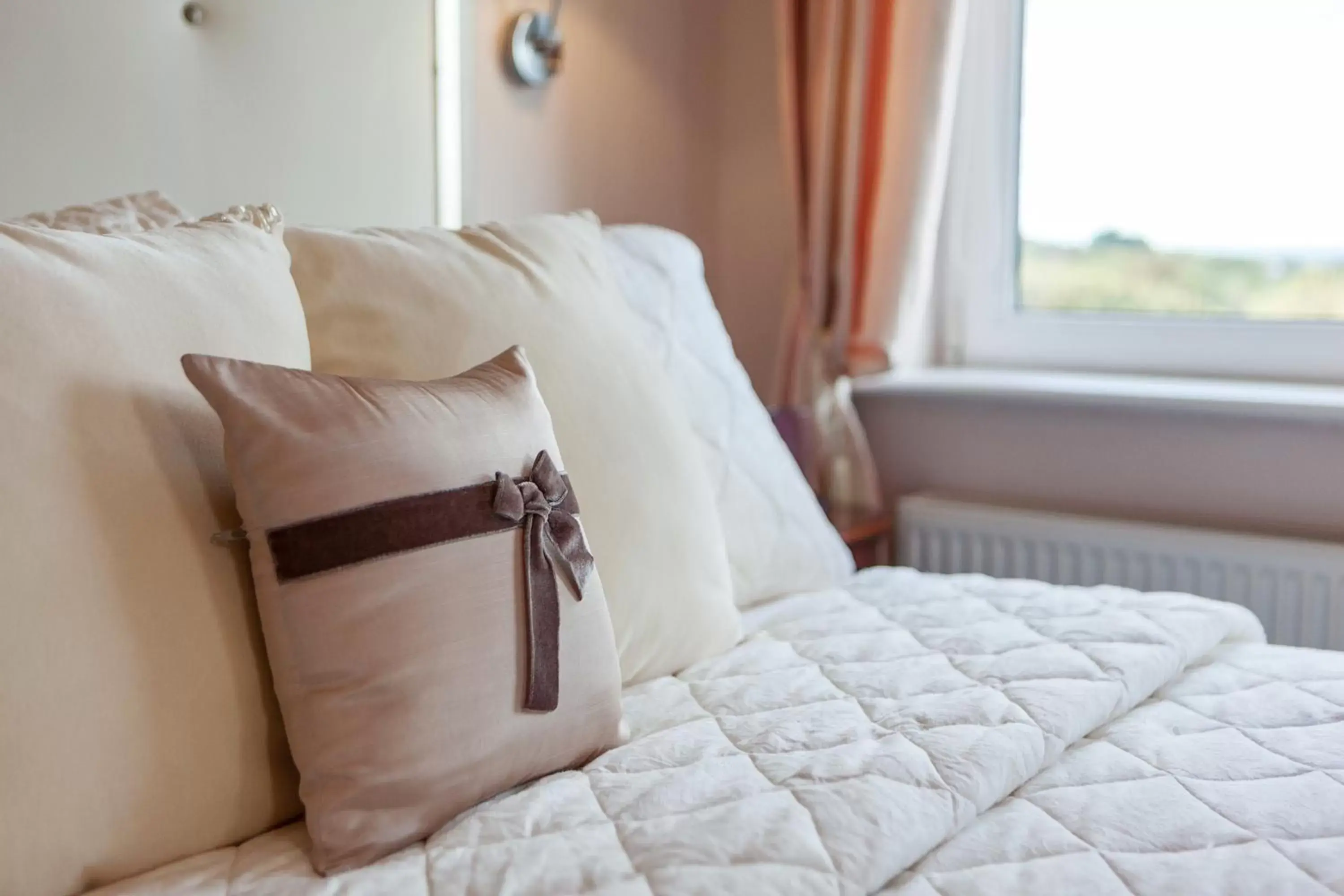 Bedroom, Bed in Dún Ard