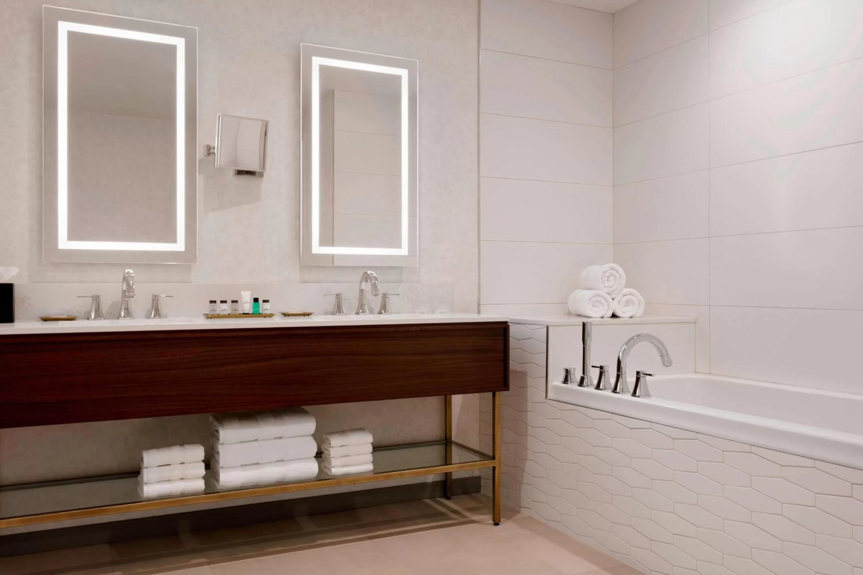 Bathroom in Sheraton Saint-Hyacinthe Hotel