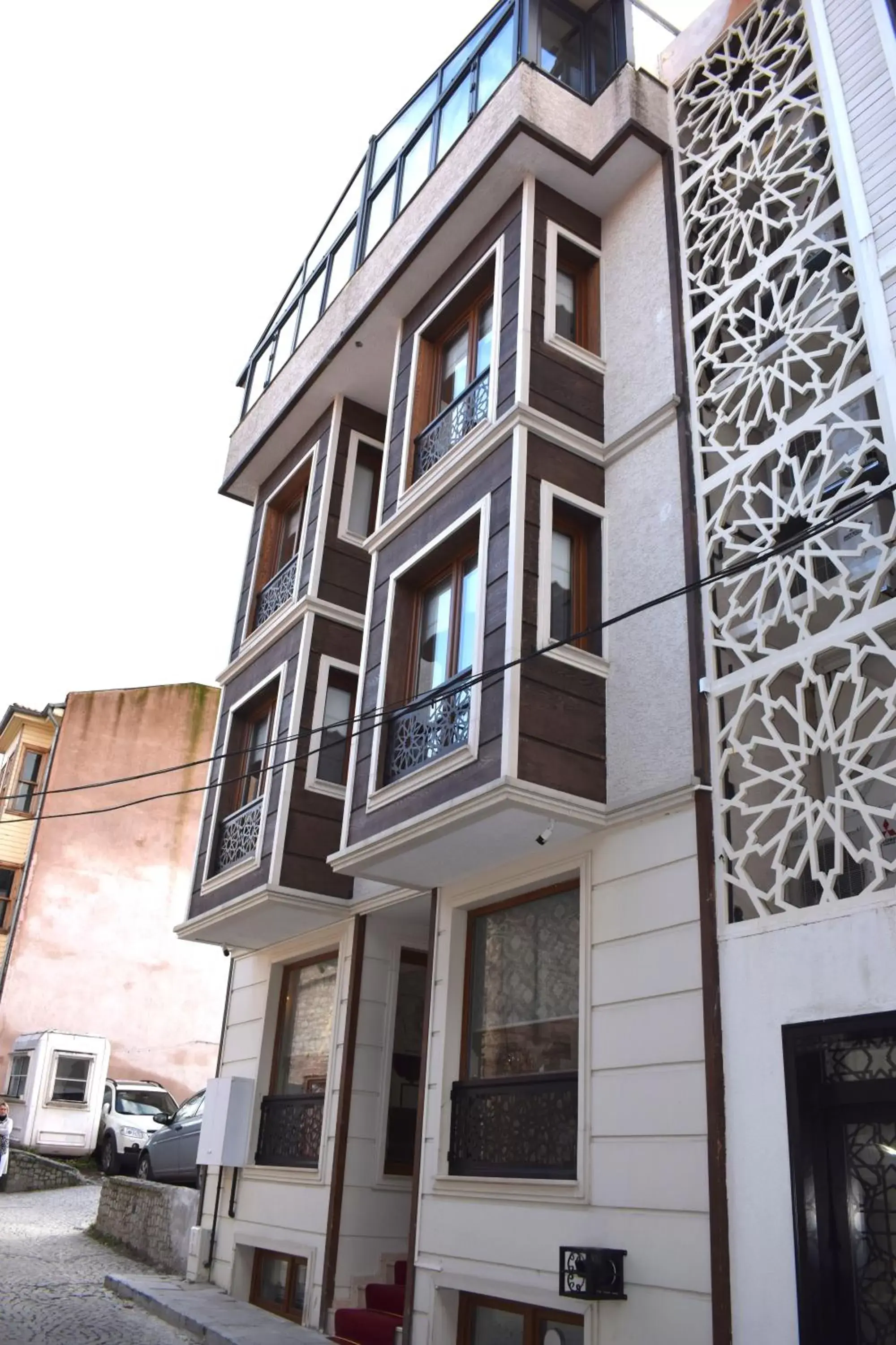 Property Building in Burckin Suleymaniye