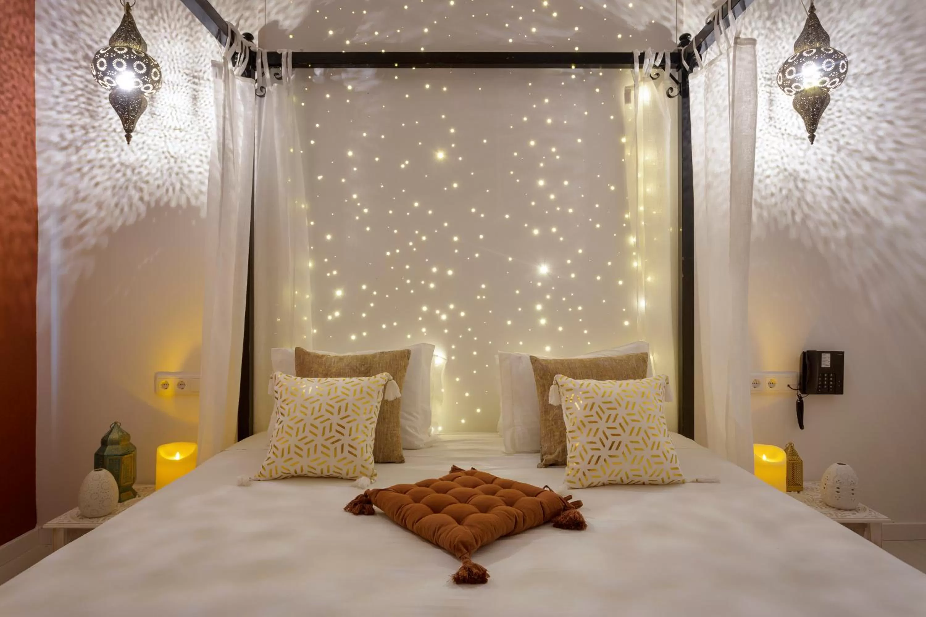 Bed in Hotel Made Inn