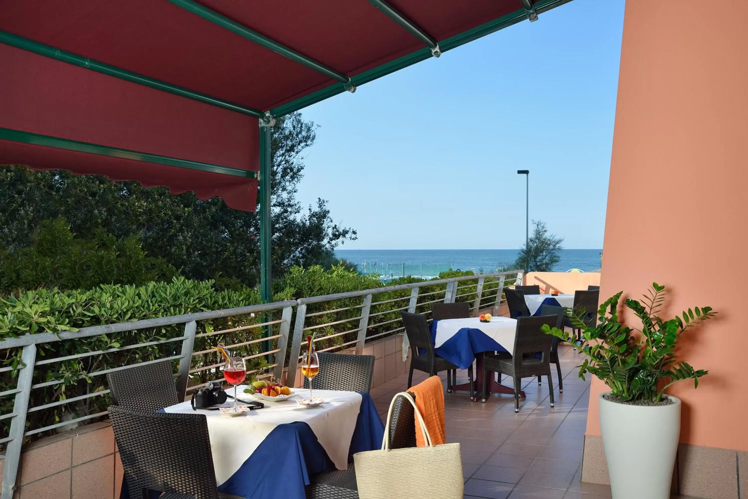 Balcony/Terrace, Restaurant/Places to Eat in Hotel Rossini