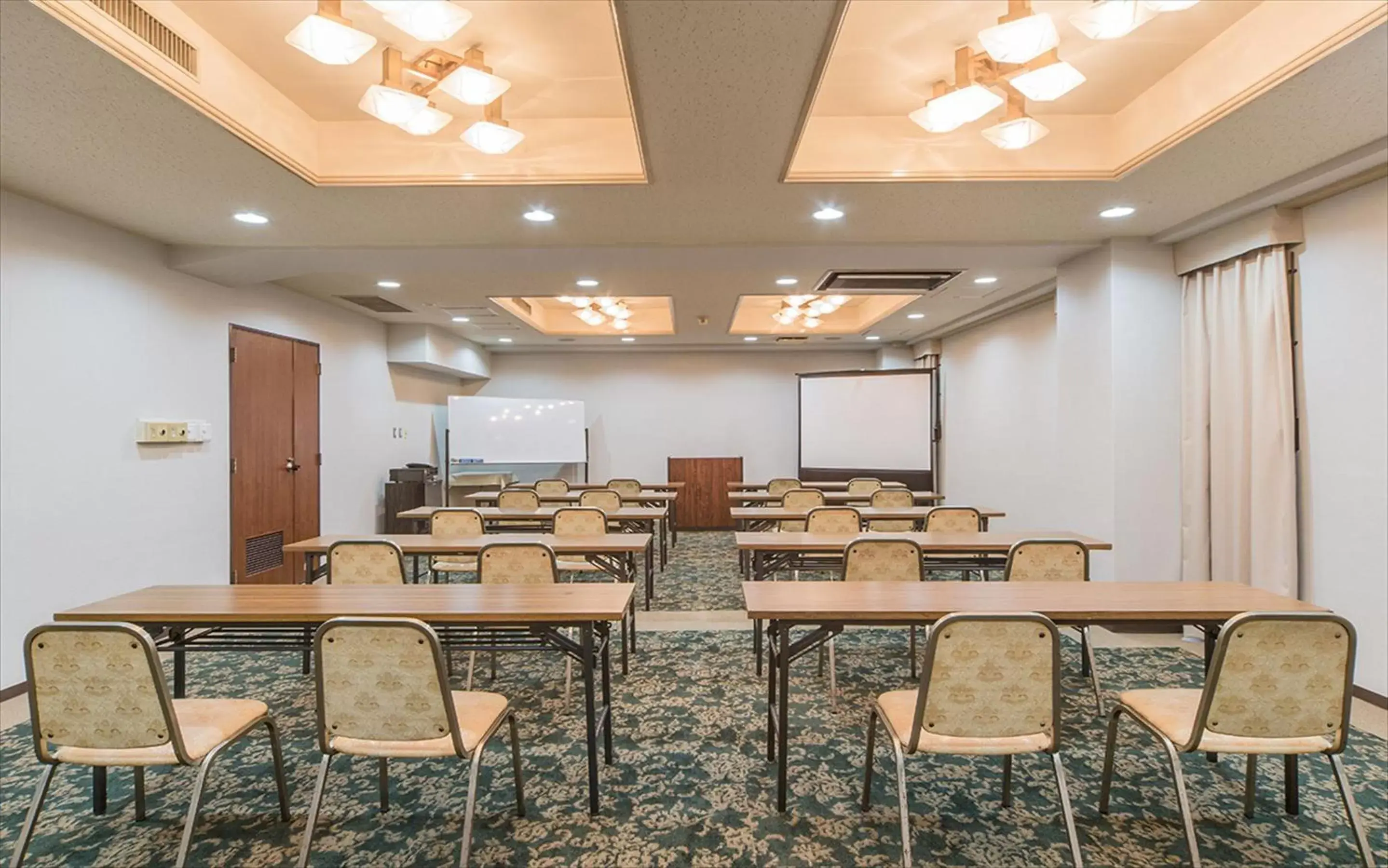 Meeting/conference room in Hotel Sun White