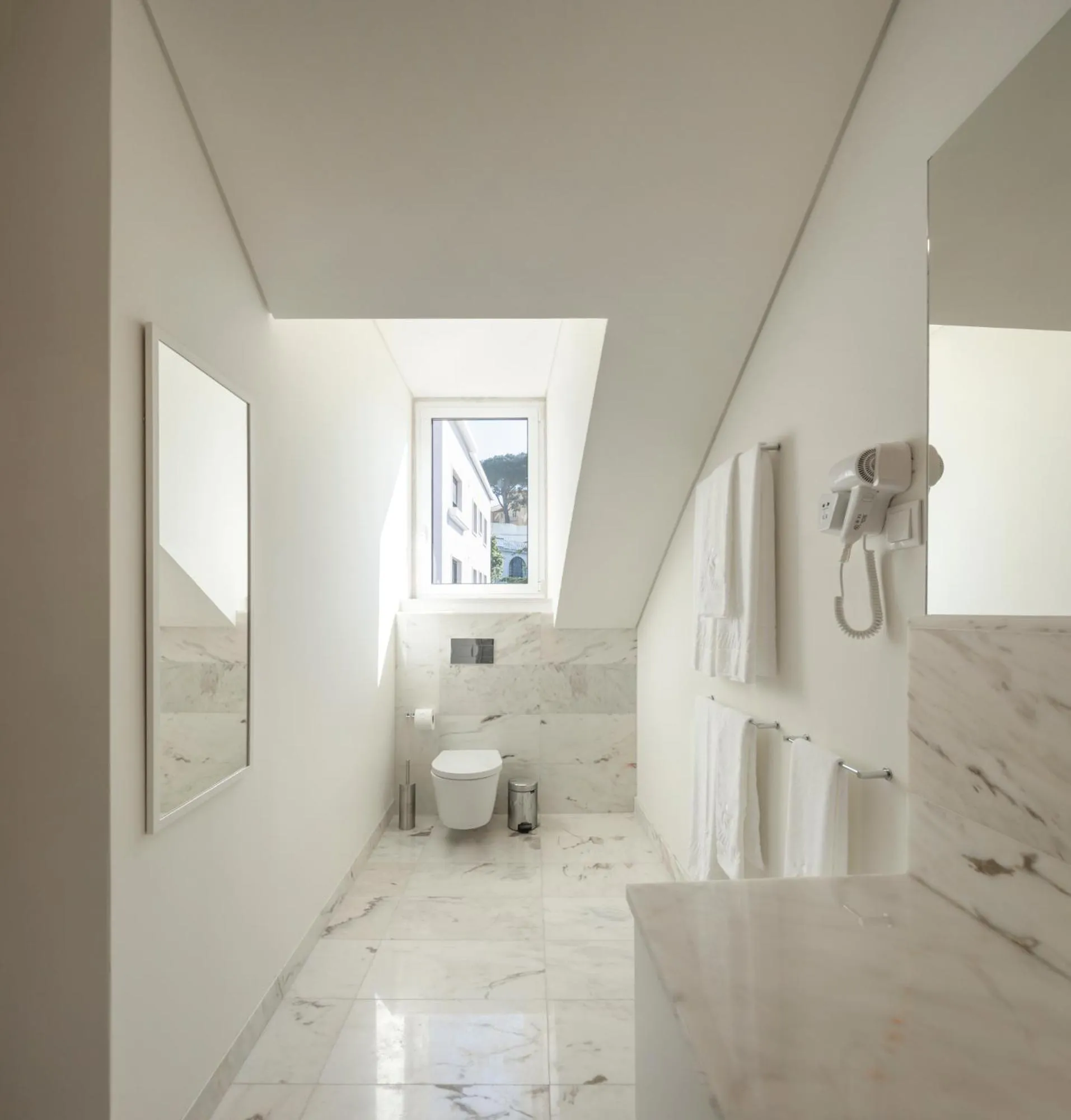 Bathroom in Lisbon Serviced Apartments - Avenida