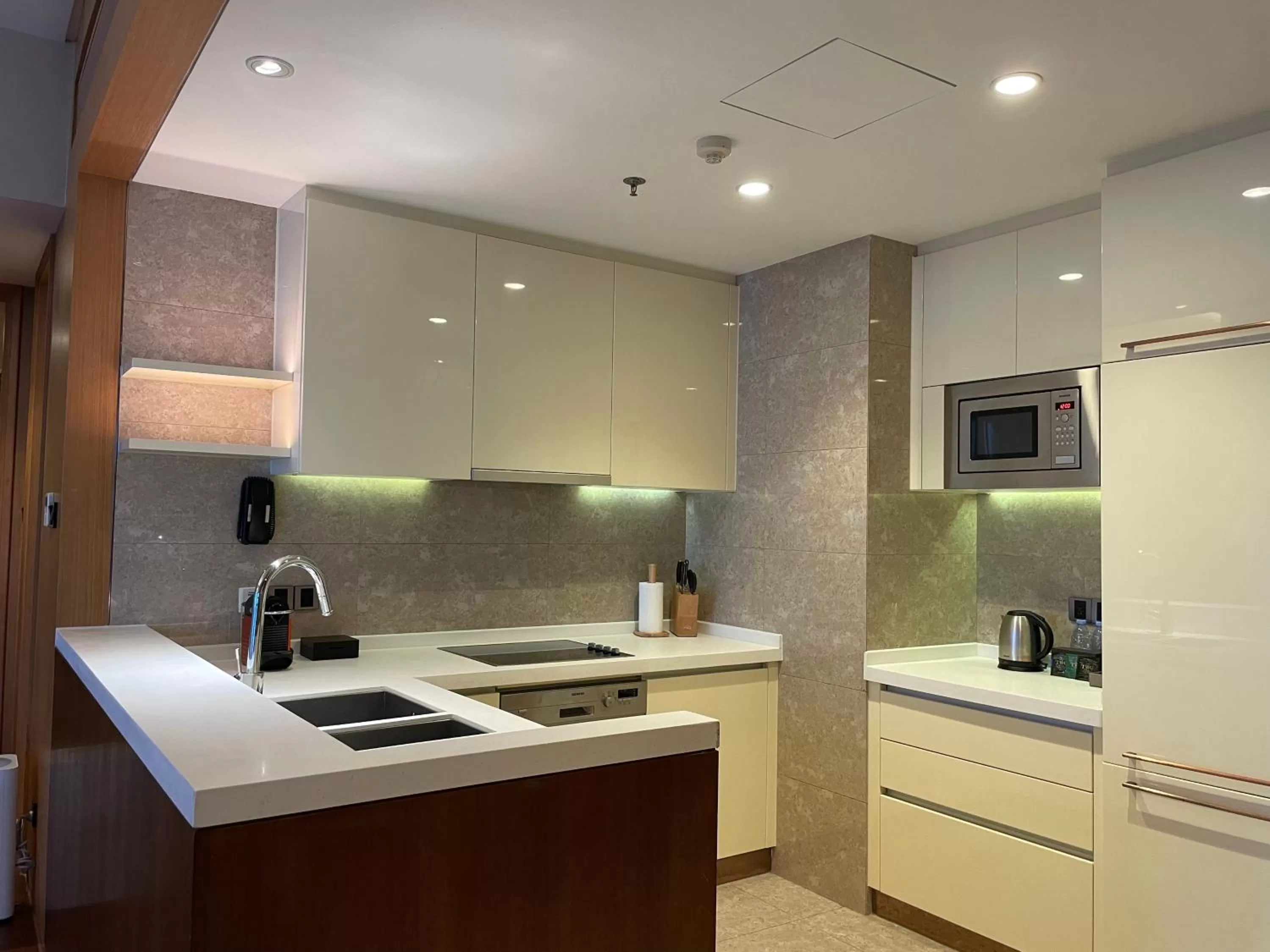 Kitchen or kitchenette in The OCT Harbour, Shenzhen - Marriott Executive Apartments