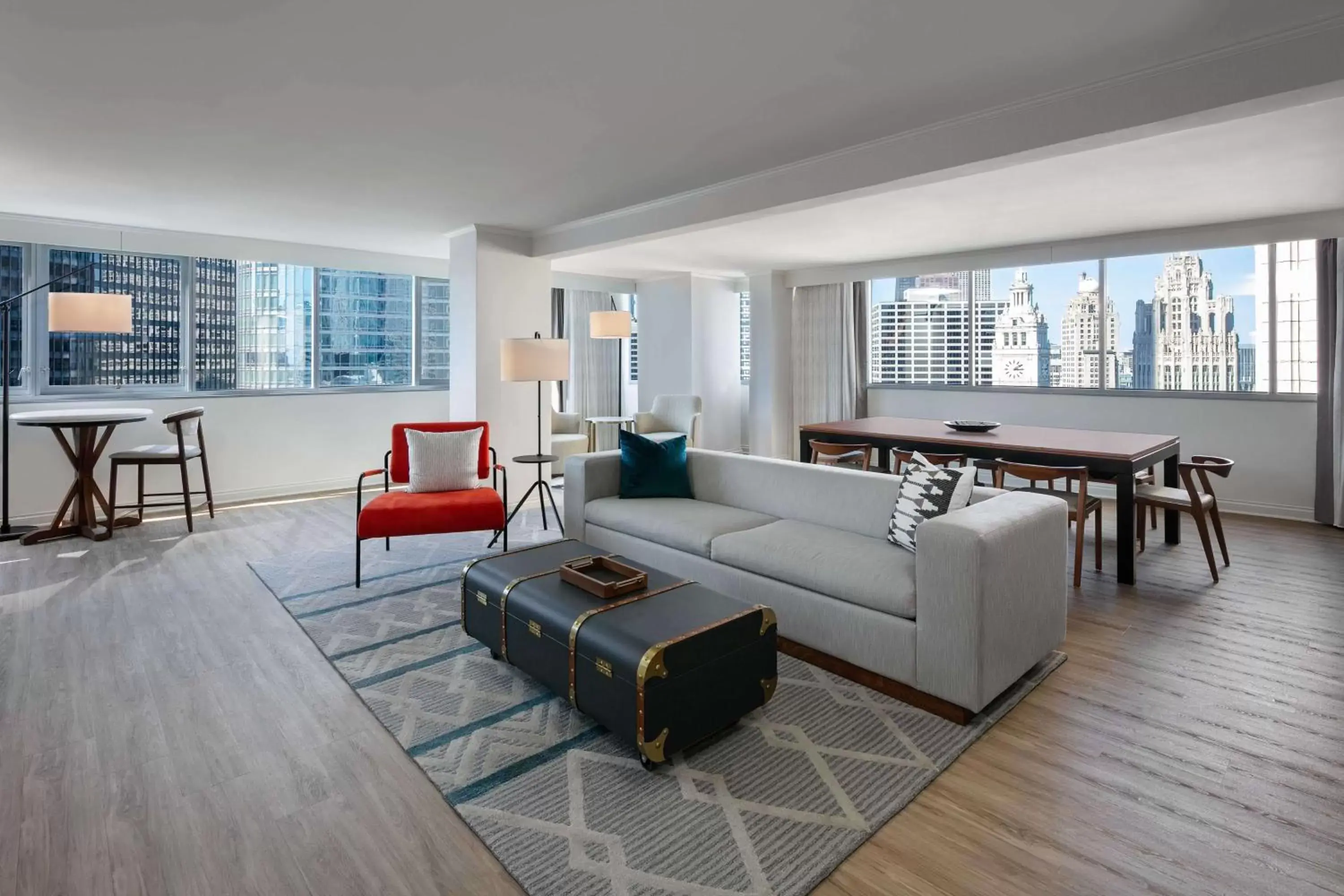 Photo of the whole room, Seating Area in The Royal Sonesta Chicago Downtown