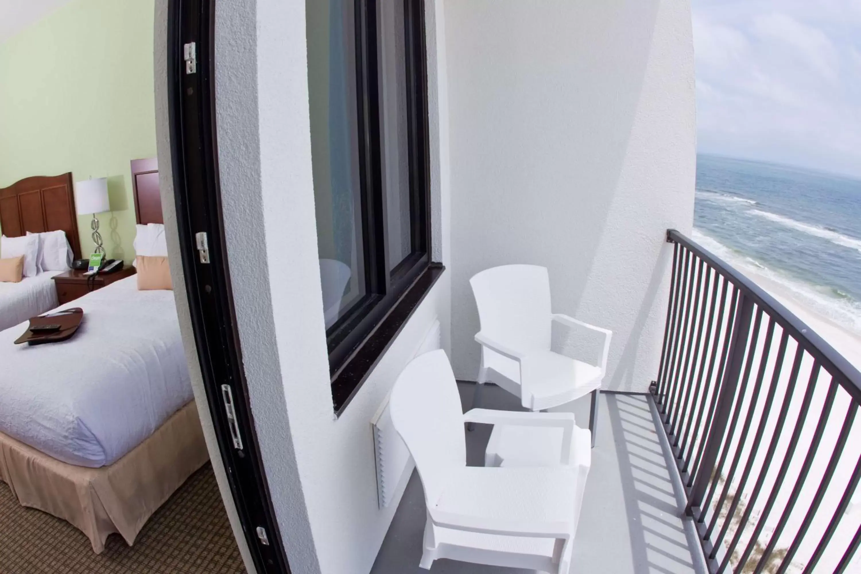 Photo of the whole room, Balcony/Terrace in Hampton Inn & Suites - Orange Beach