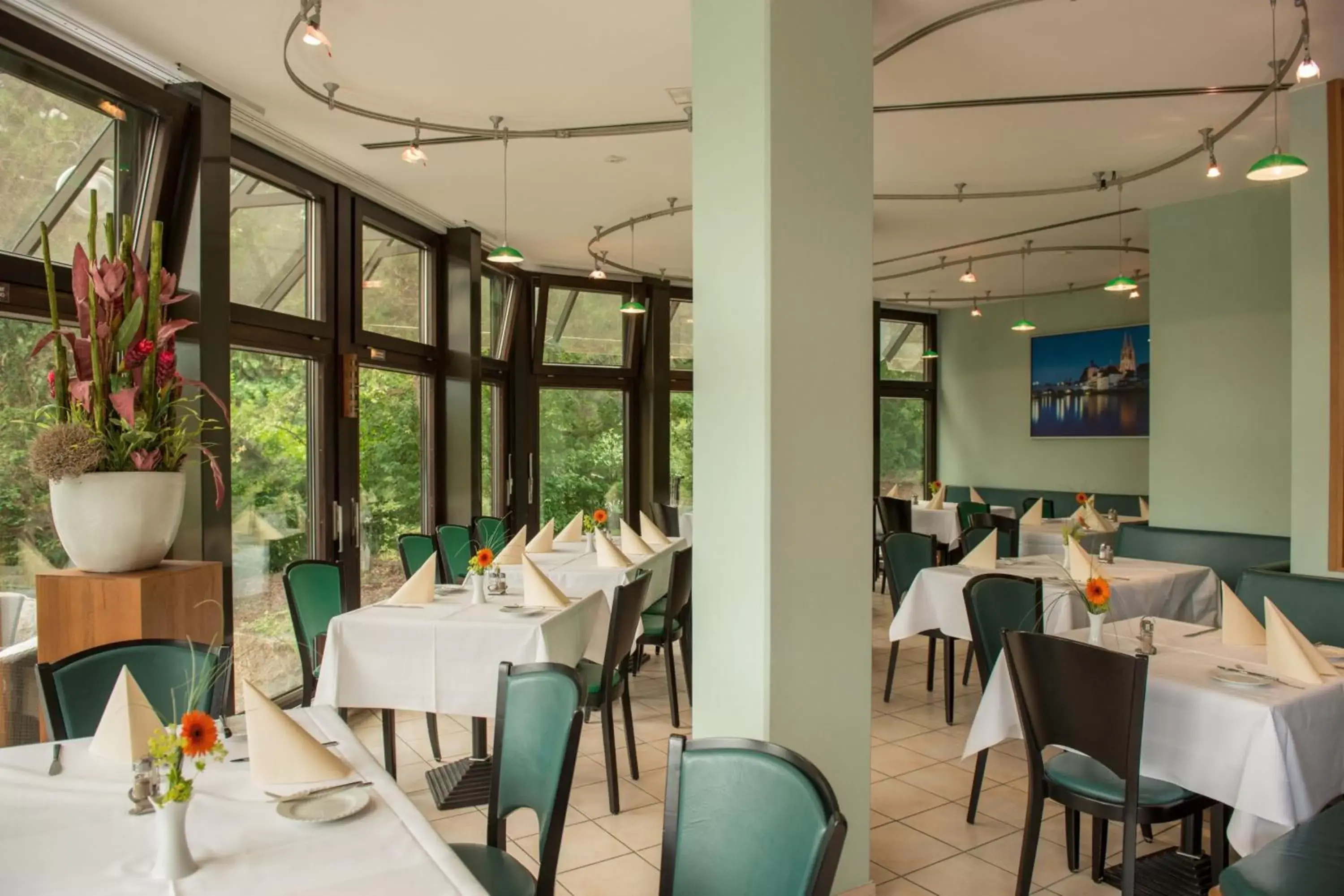Restaurant/places to eat in ACHAT Hotel Regensburg im Park Restaurant/places to eat in ACHAT Hotel Regensburg im Park