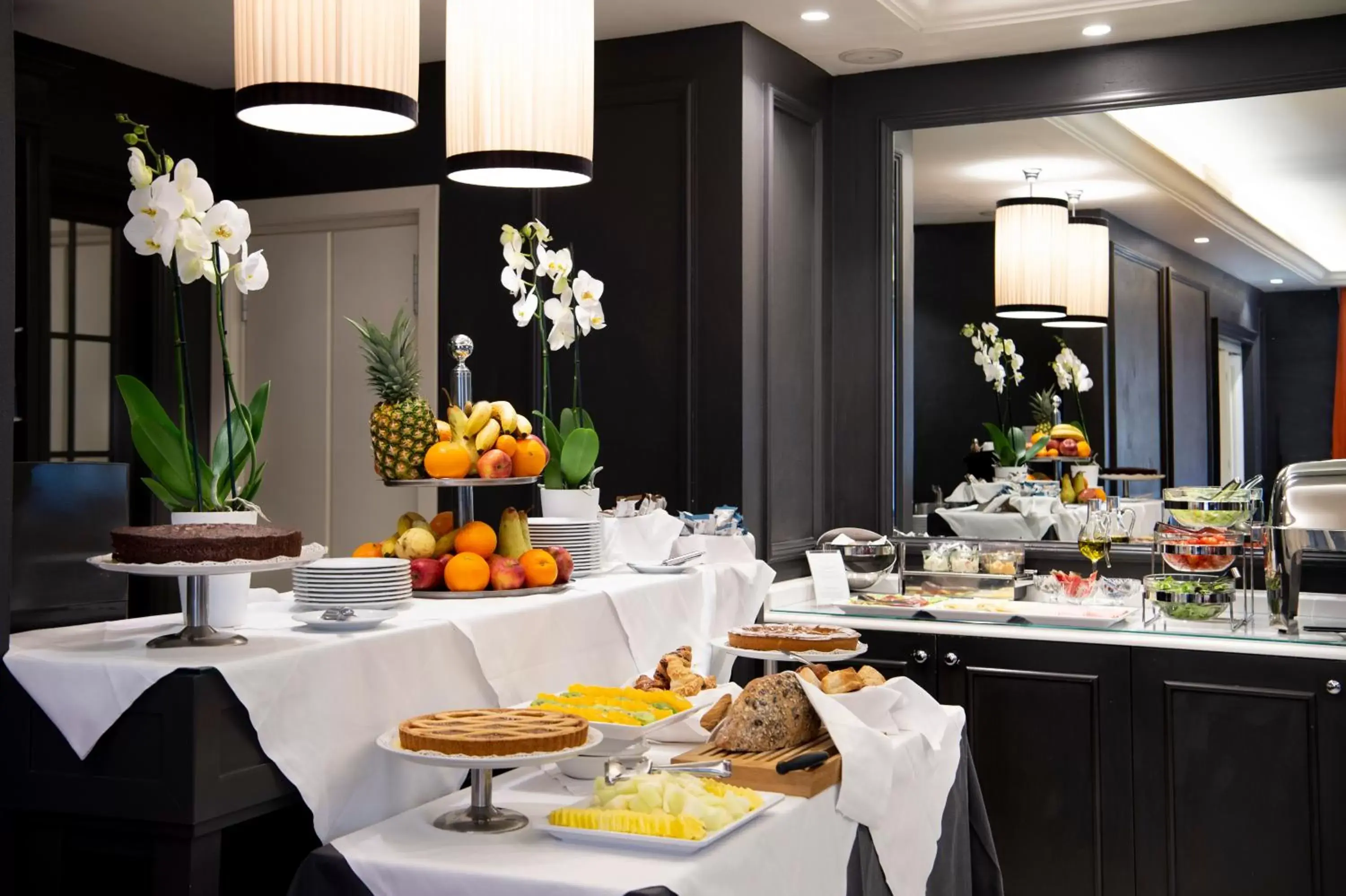 Buffet breakfast, Restaurant/Places to Eat in Hotel Rapallo
