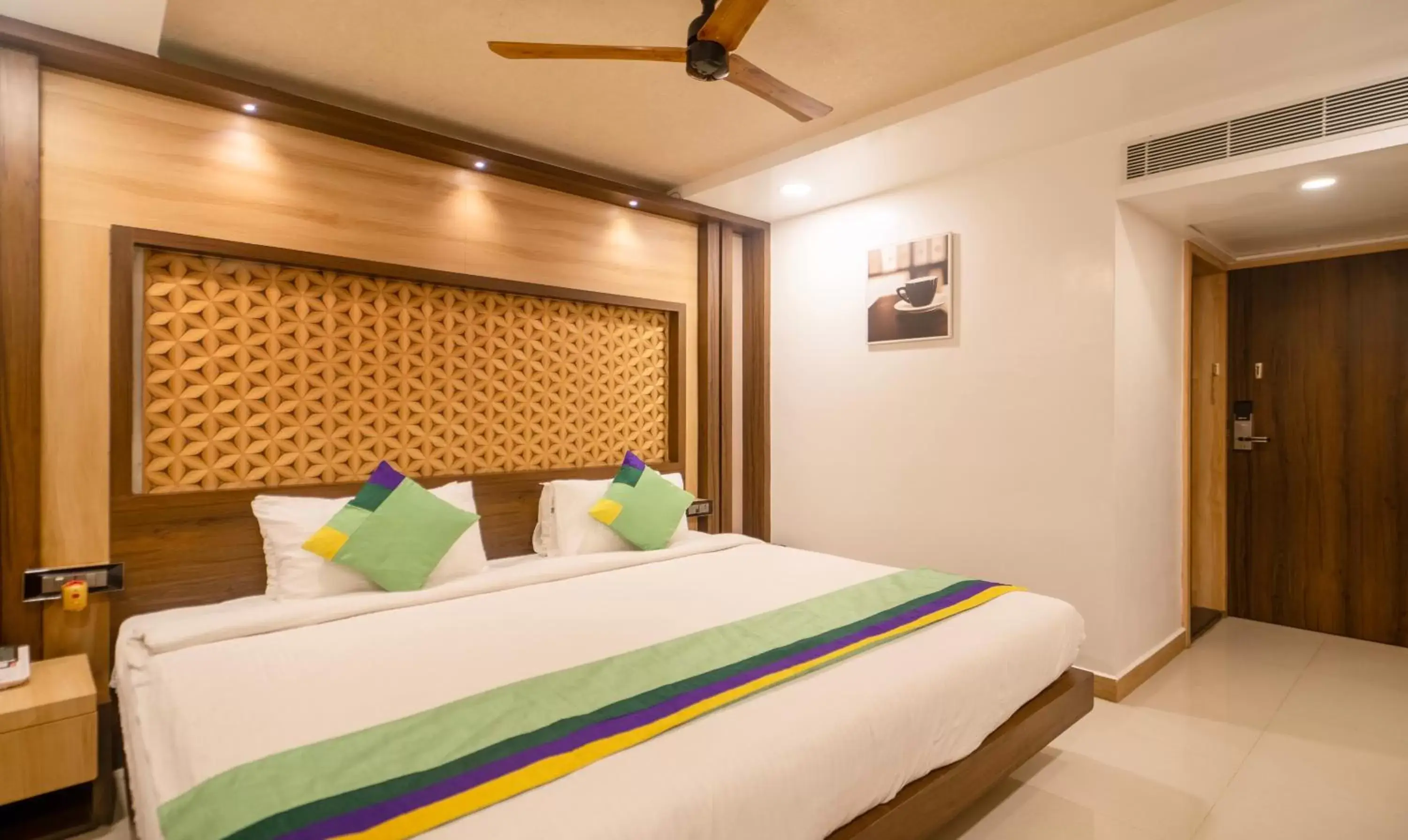 Bedroom, Bed in FabHotel Golden Swan Chennai Airport Free Pickup & Drop