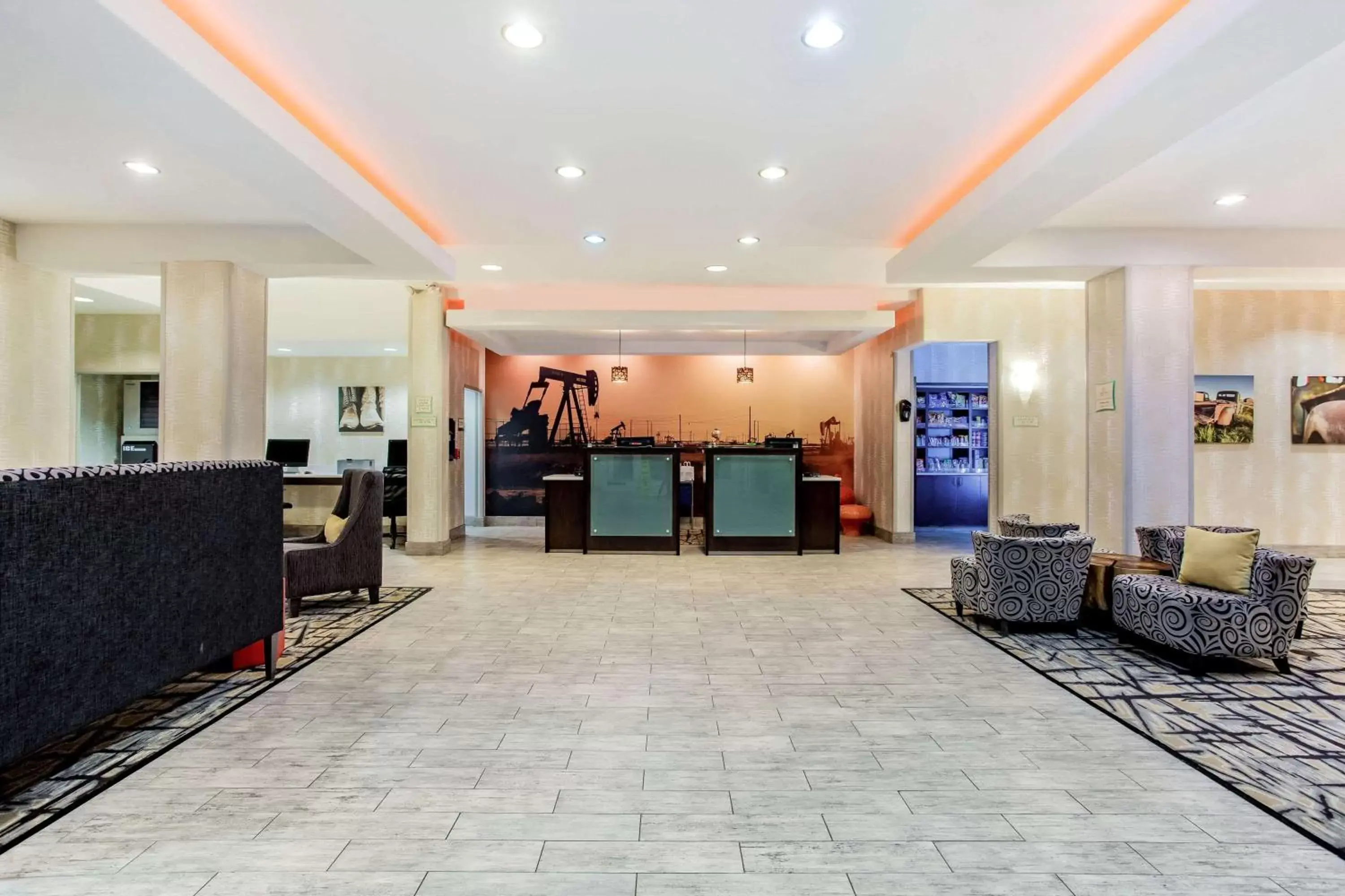 Lobby or reception in La Quinta by Wyndham Andrews Lobby or reception in La Quinta by Wyndham Andrews