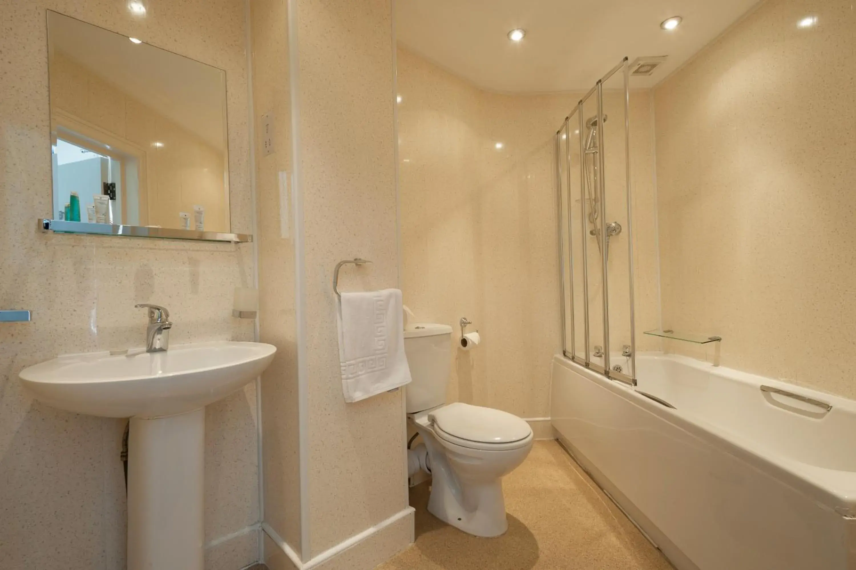 Bathroom in Town House Rooms