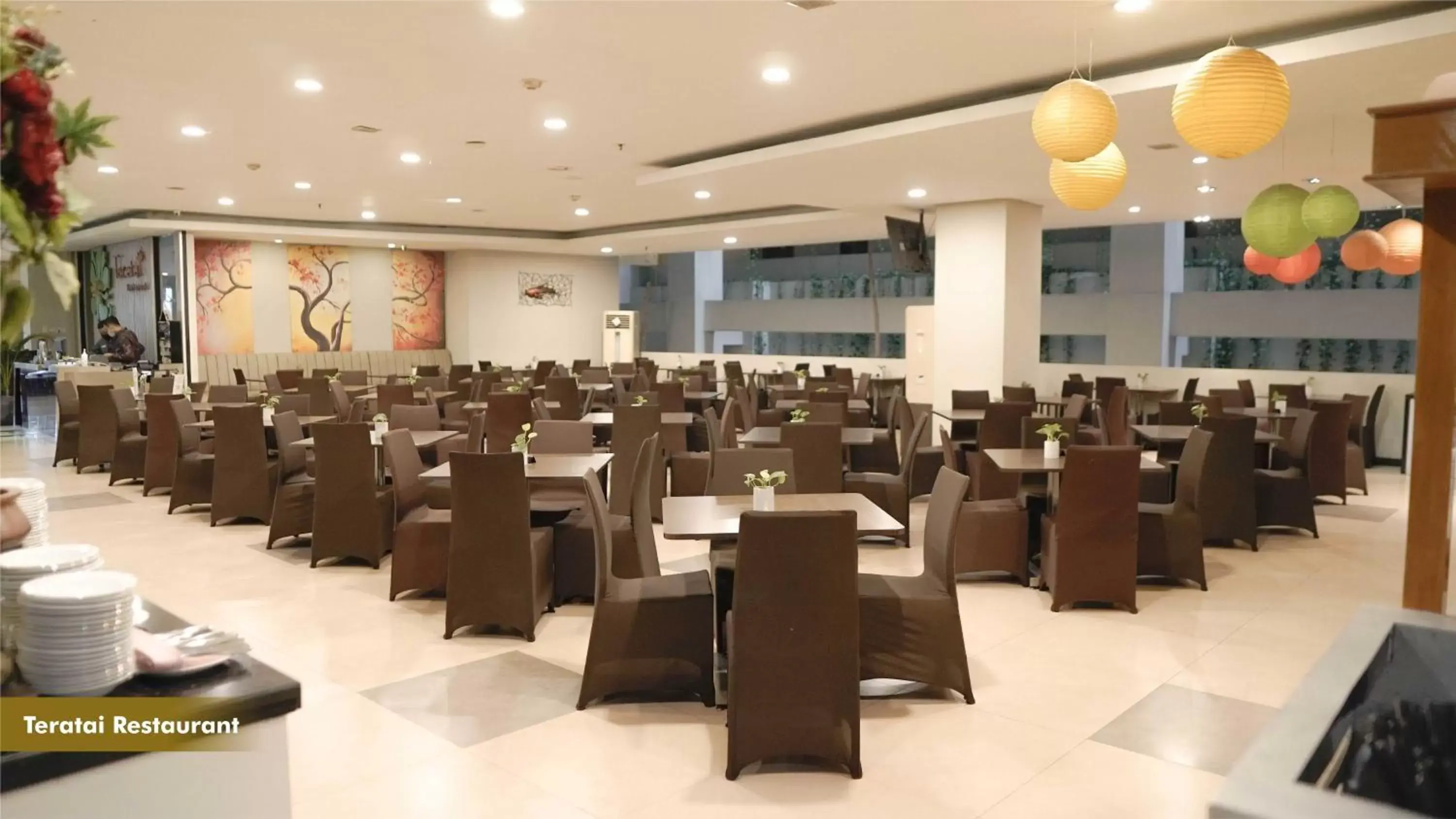 Restaurant/places to eat in Savana Hotel & Convention Malang