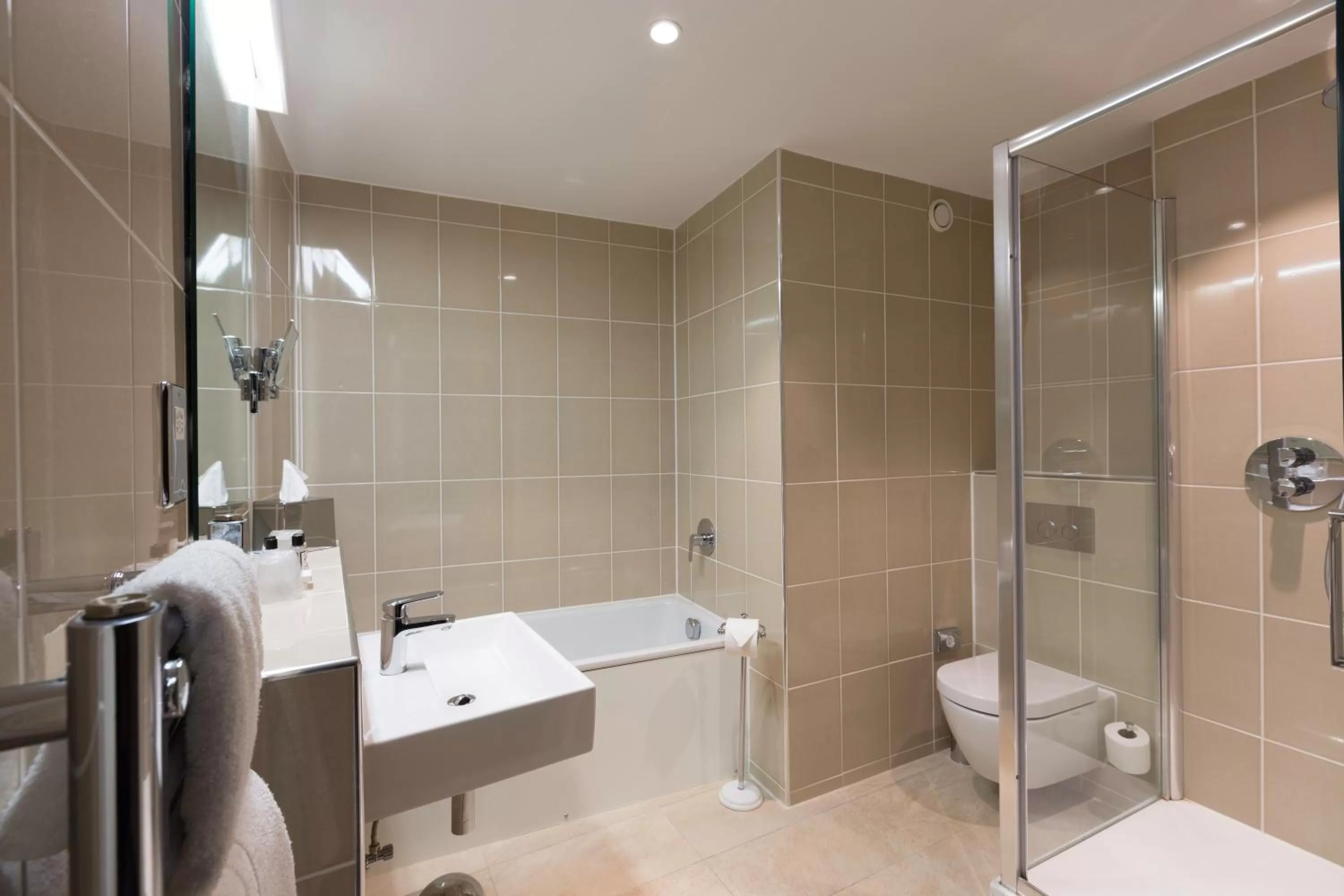 Suite in Sandford Springs Hotel and Golf Club