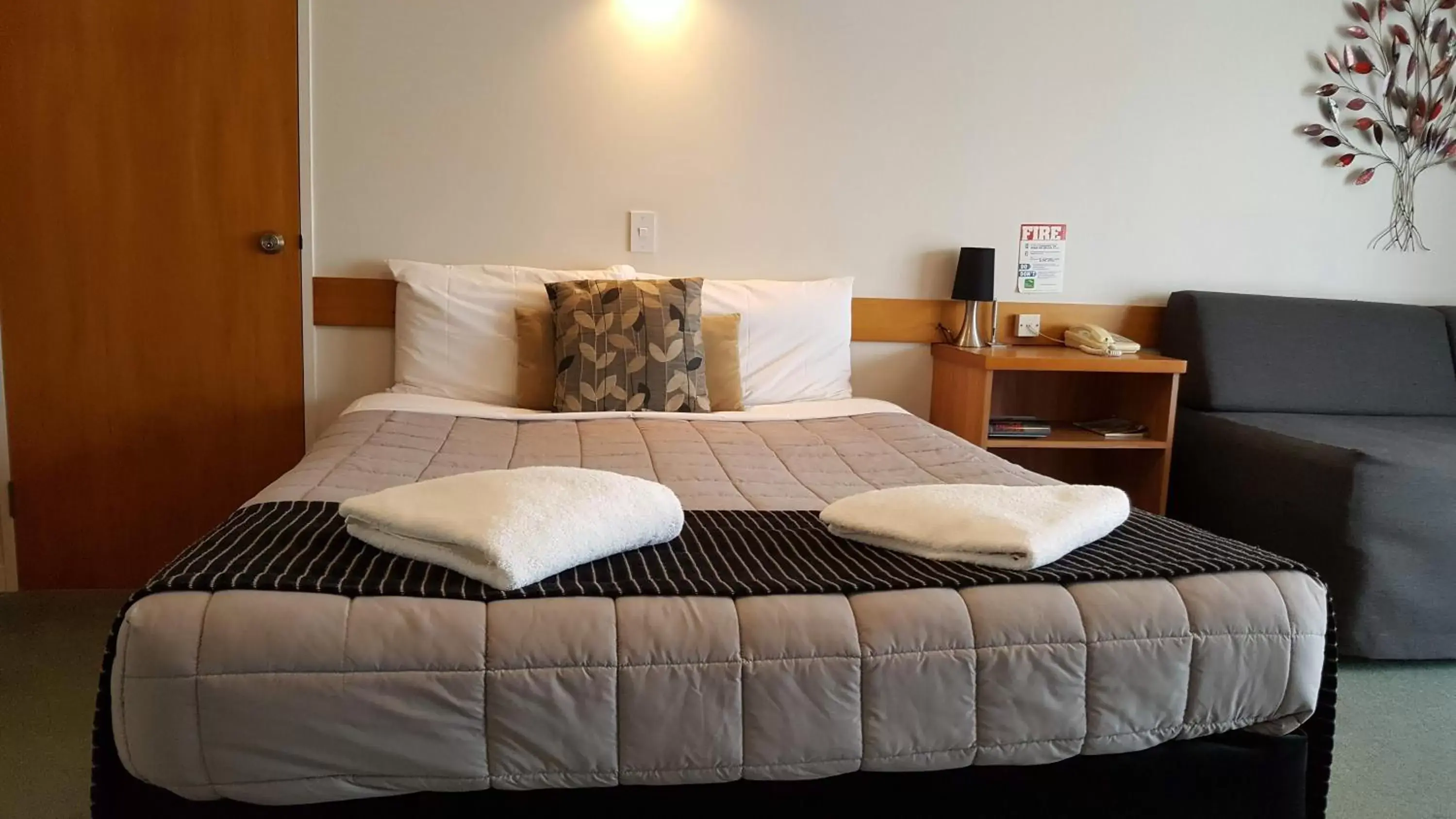 Bed in Aalton Motel