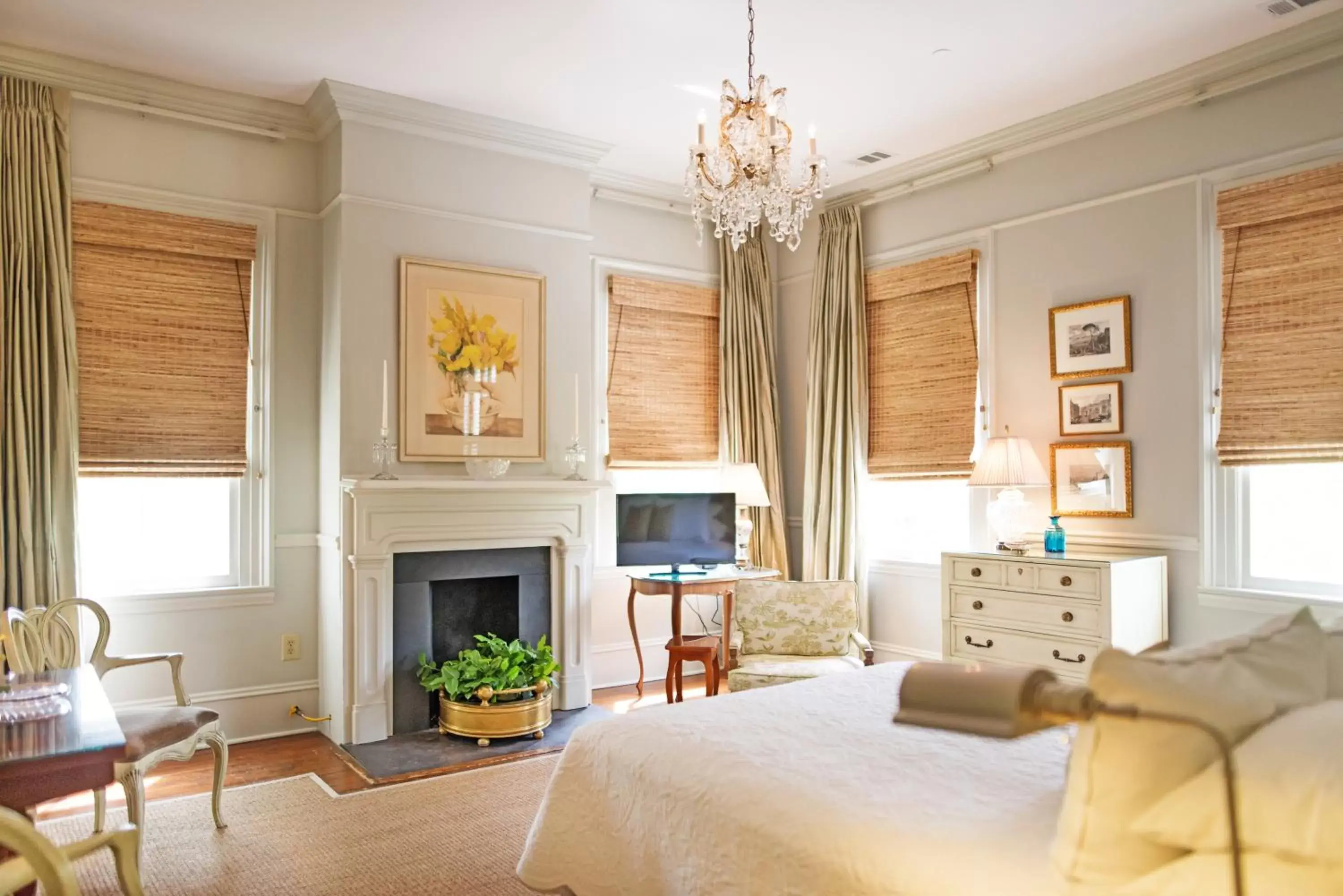 Queen Room - Catherine's Room in Catherine Ward House Inn Queen Room - Catherine's Room in Catherine Ward House Inn