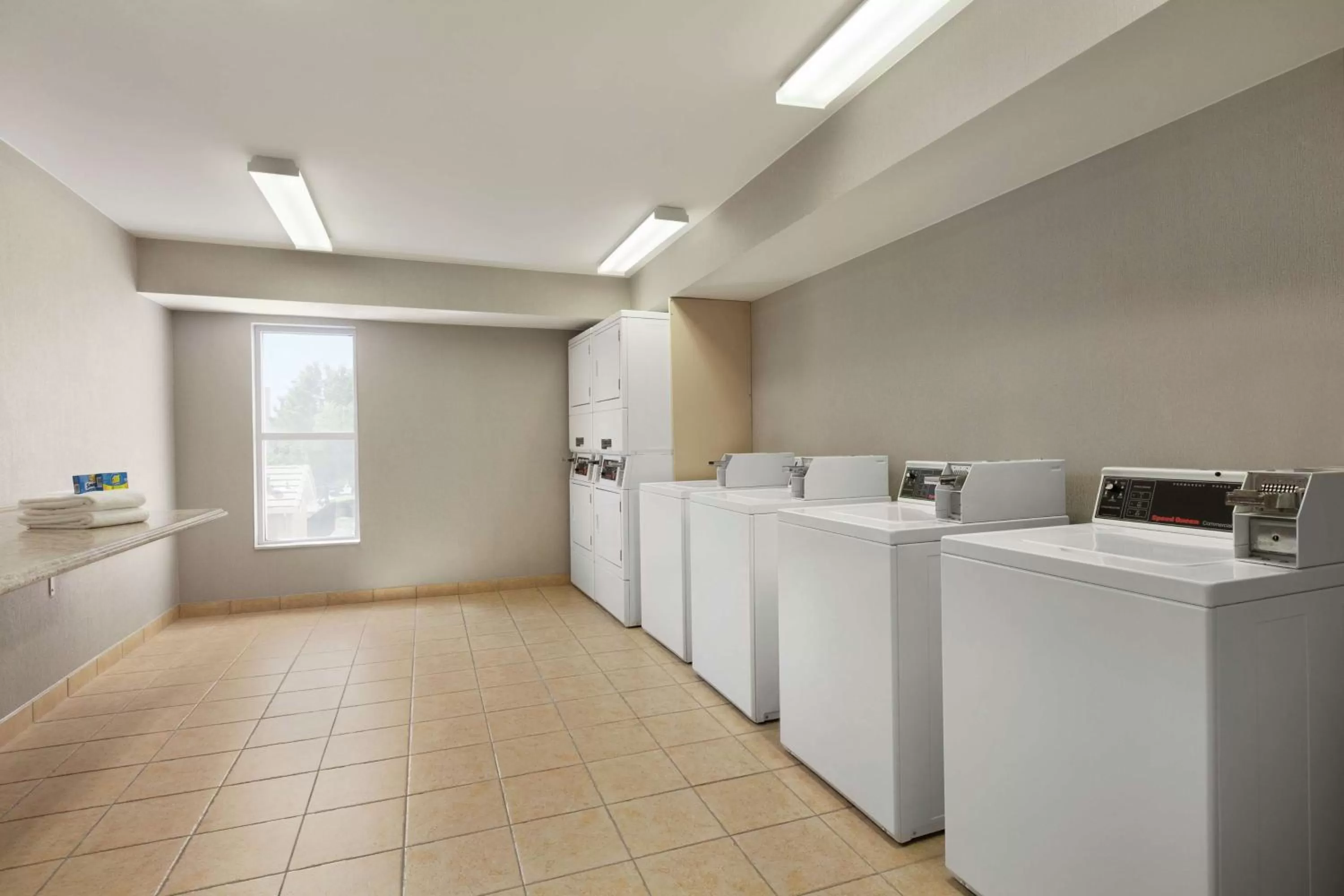 Property building in Homewood Suites by Hilton Sacramento/Roseville