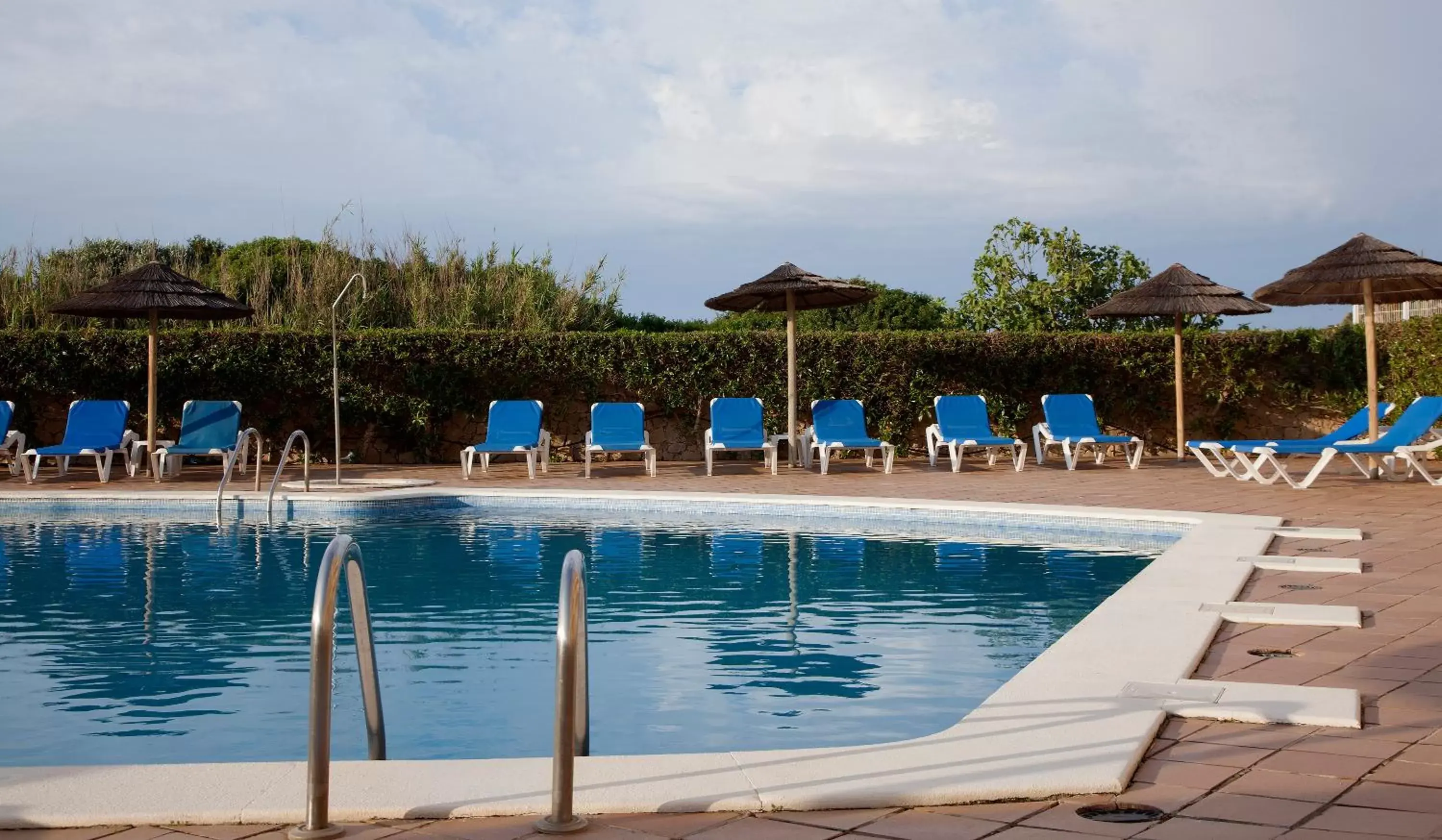 Swimming Pool in TURIM Presidente Hotel