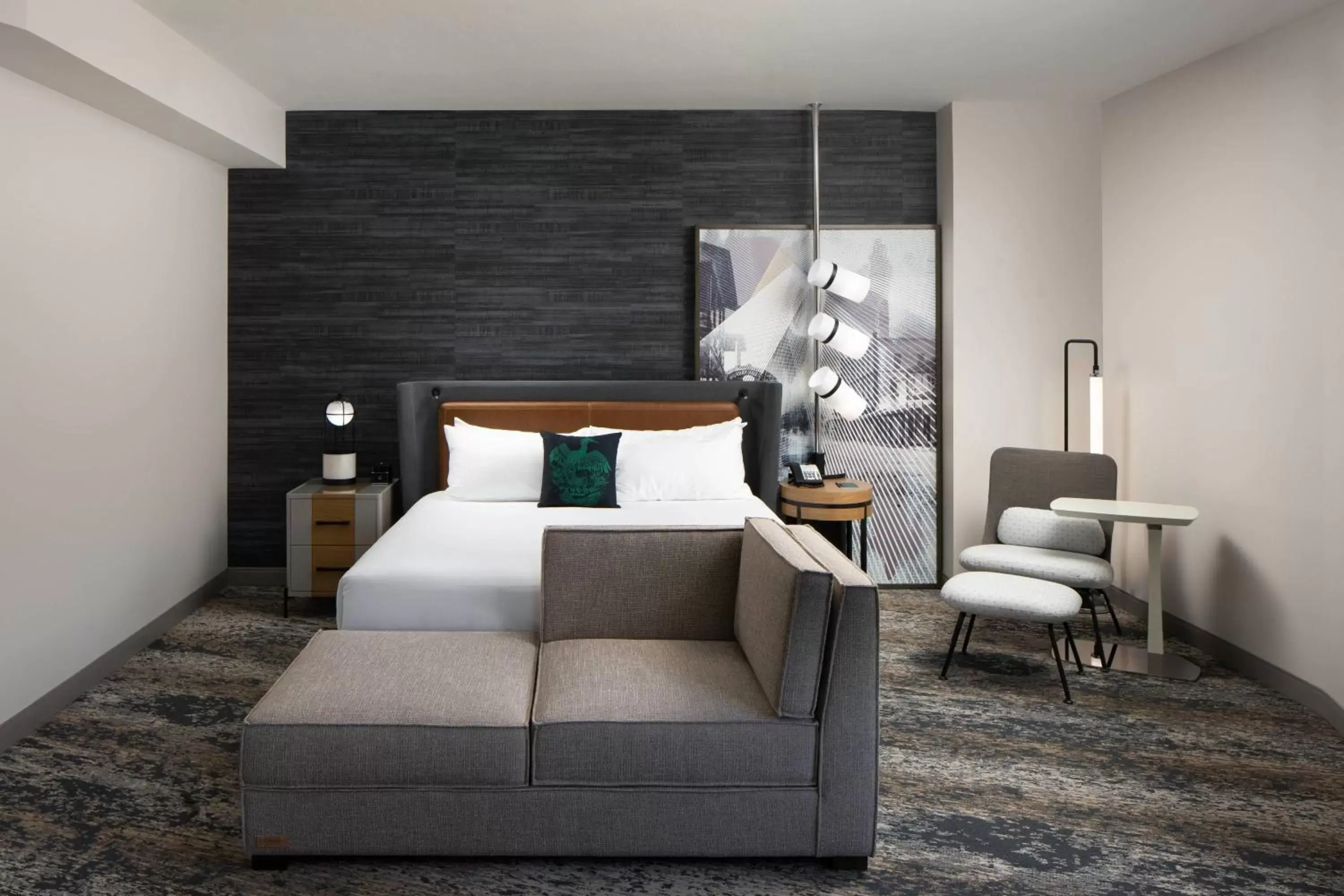 Bedroom, Seating Area in Luminary Hotel & Co., Autograph Collection