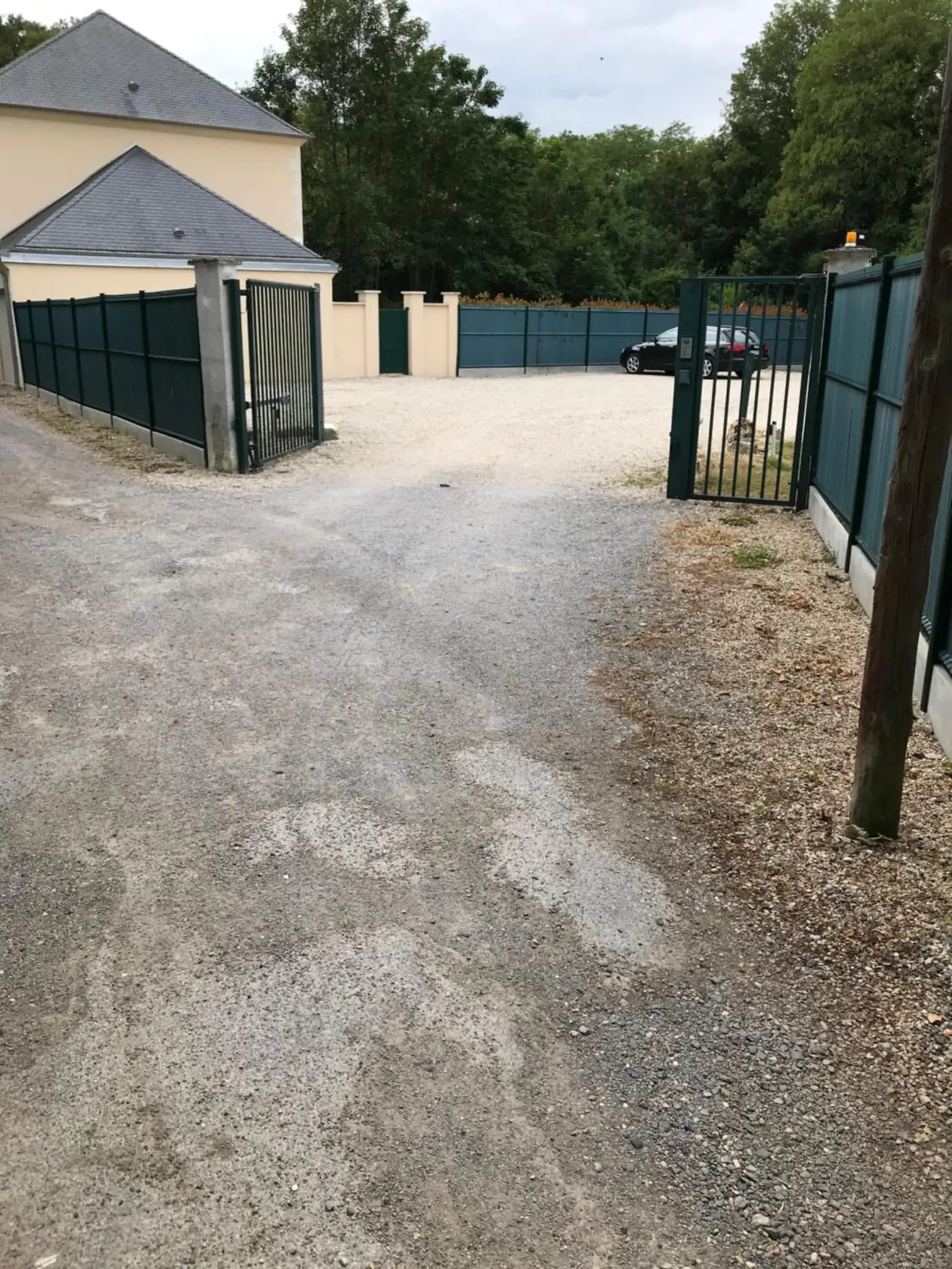 Parking in Hostellerie de Pavillon Saint-Hubert