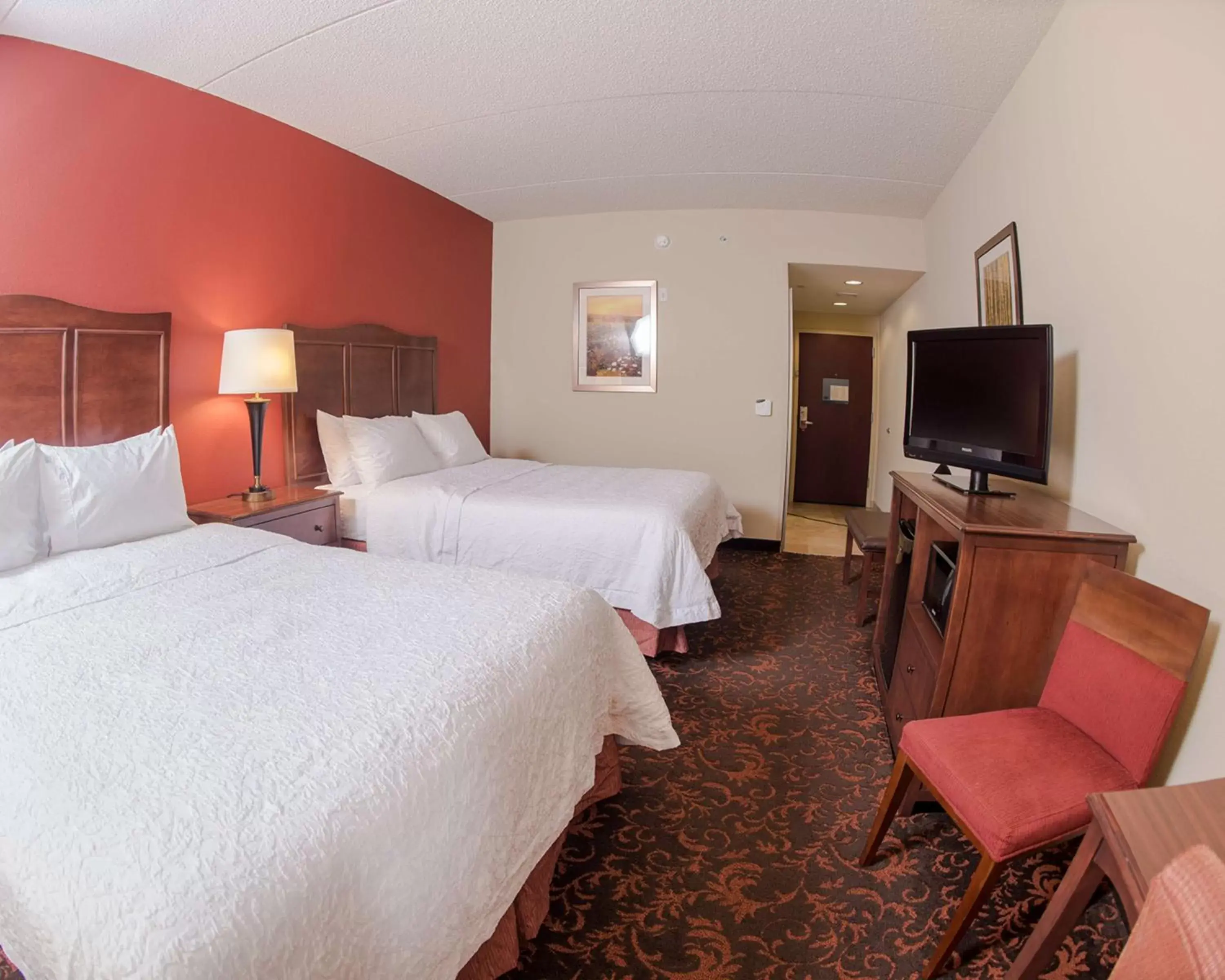 Bedroom in Hampton Inn and Suites Woodstock, Virginia