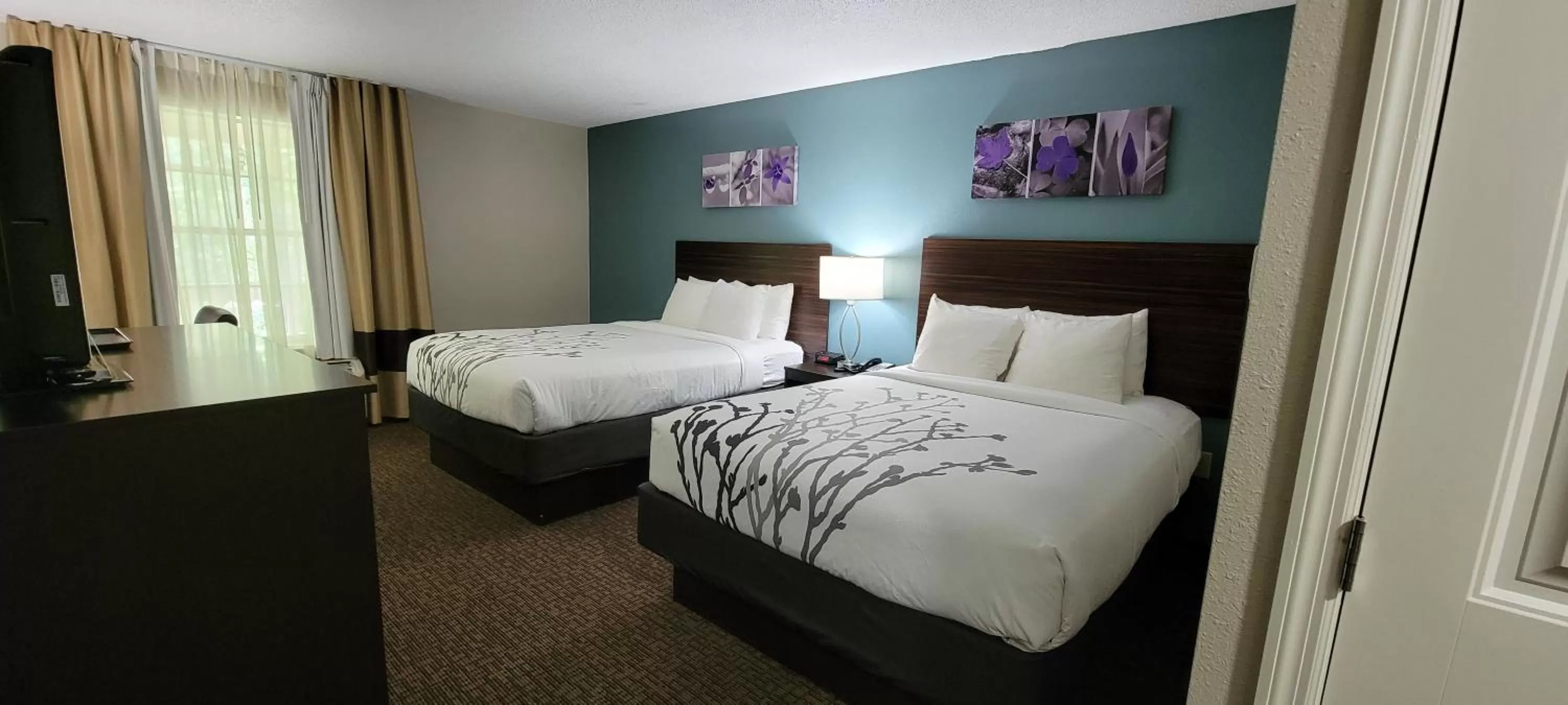 Bedroom, Bed in Sleep Inn & Suites