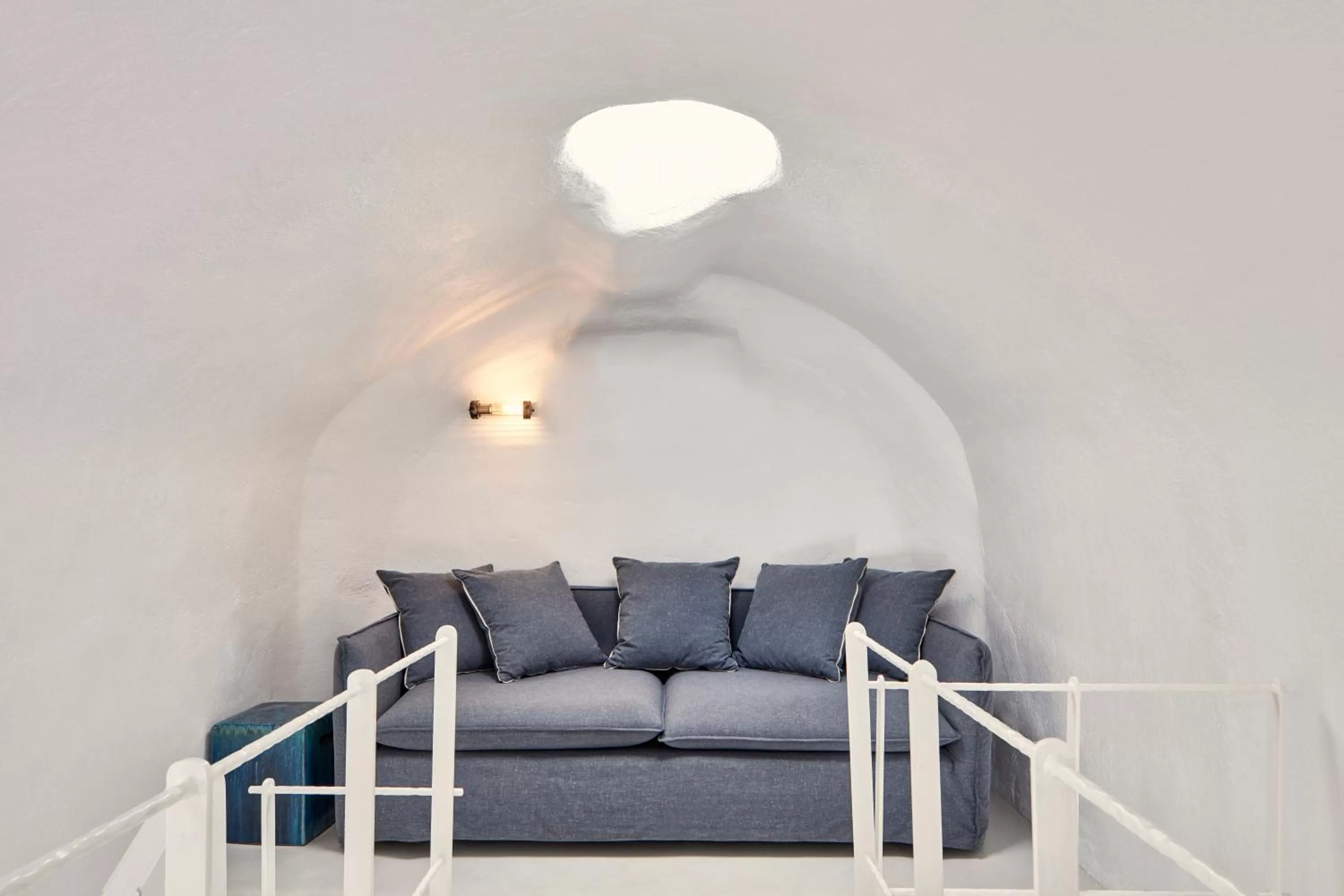 Seating area in Homeric Poems