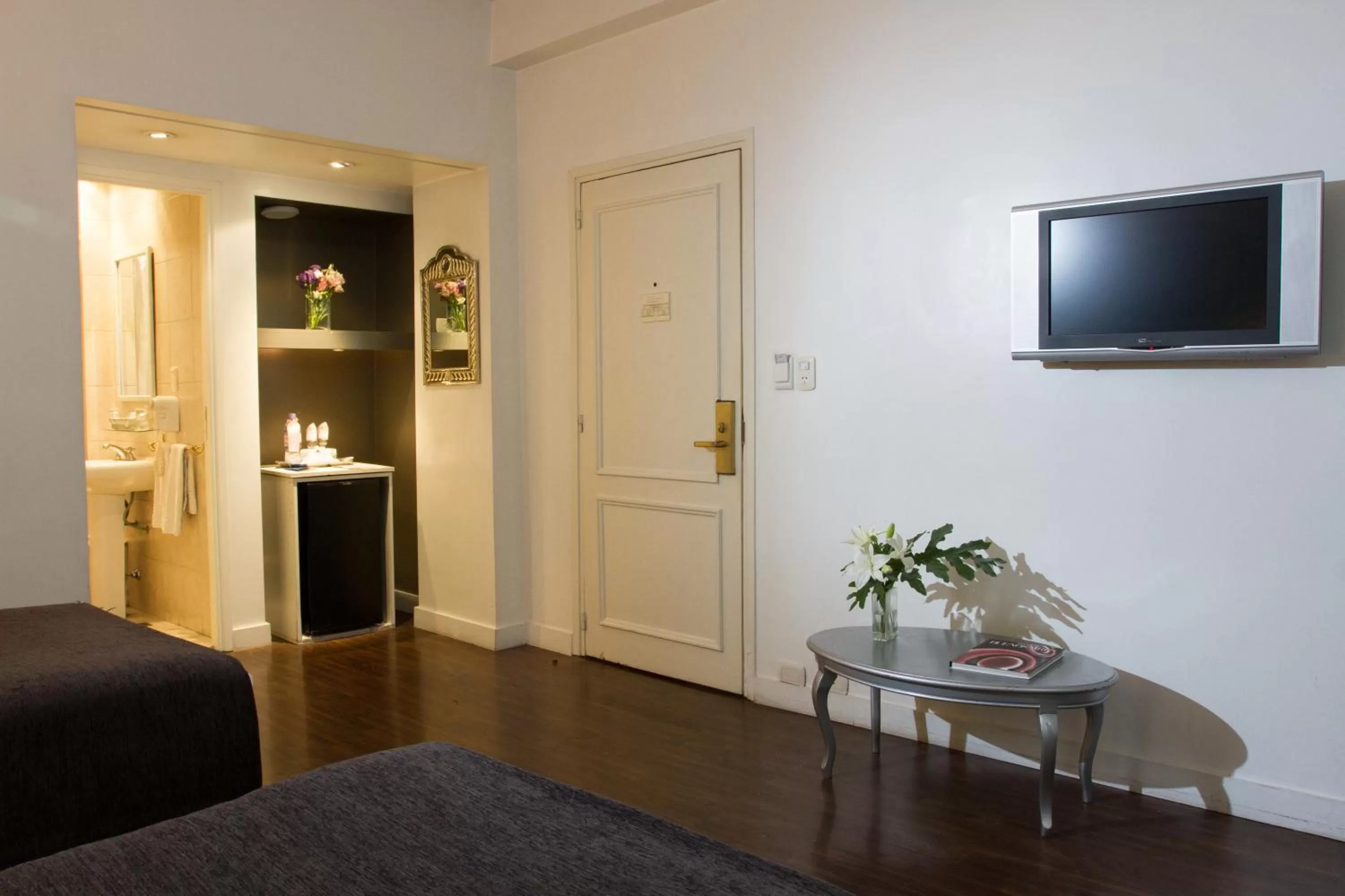 Photo of the whole room, TV/Entertainment Center in Le Cinque Lusso Recoleta