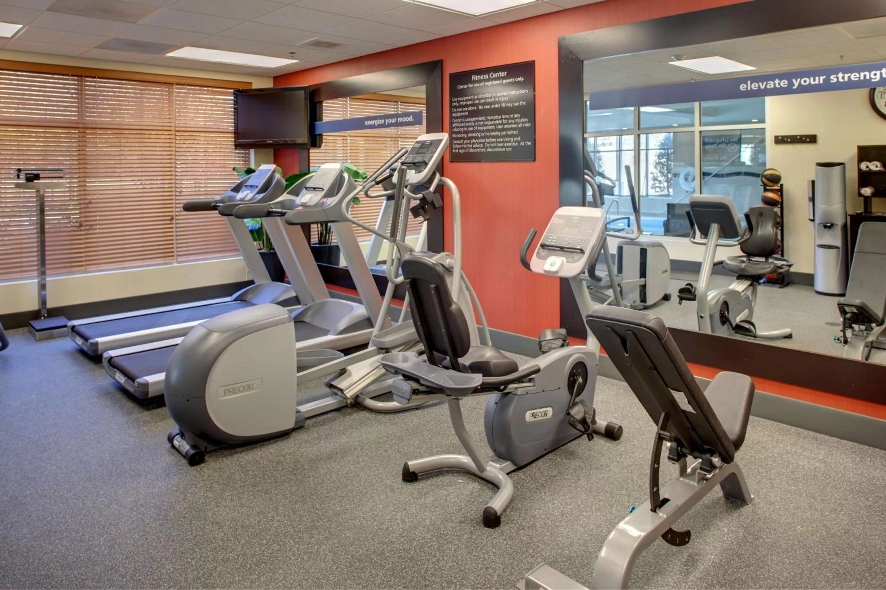 Fitness centre/facilities in Hampton Inn Richmond - Airport