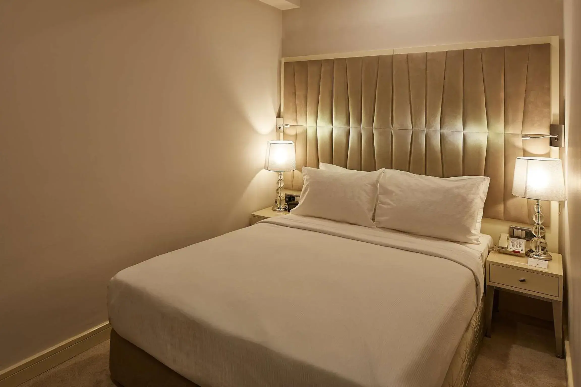 Bed in DoubleTree By Hilton Hotel Izmir - Alsancak