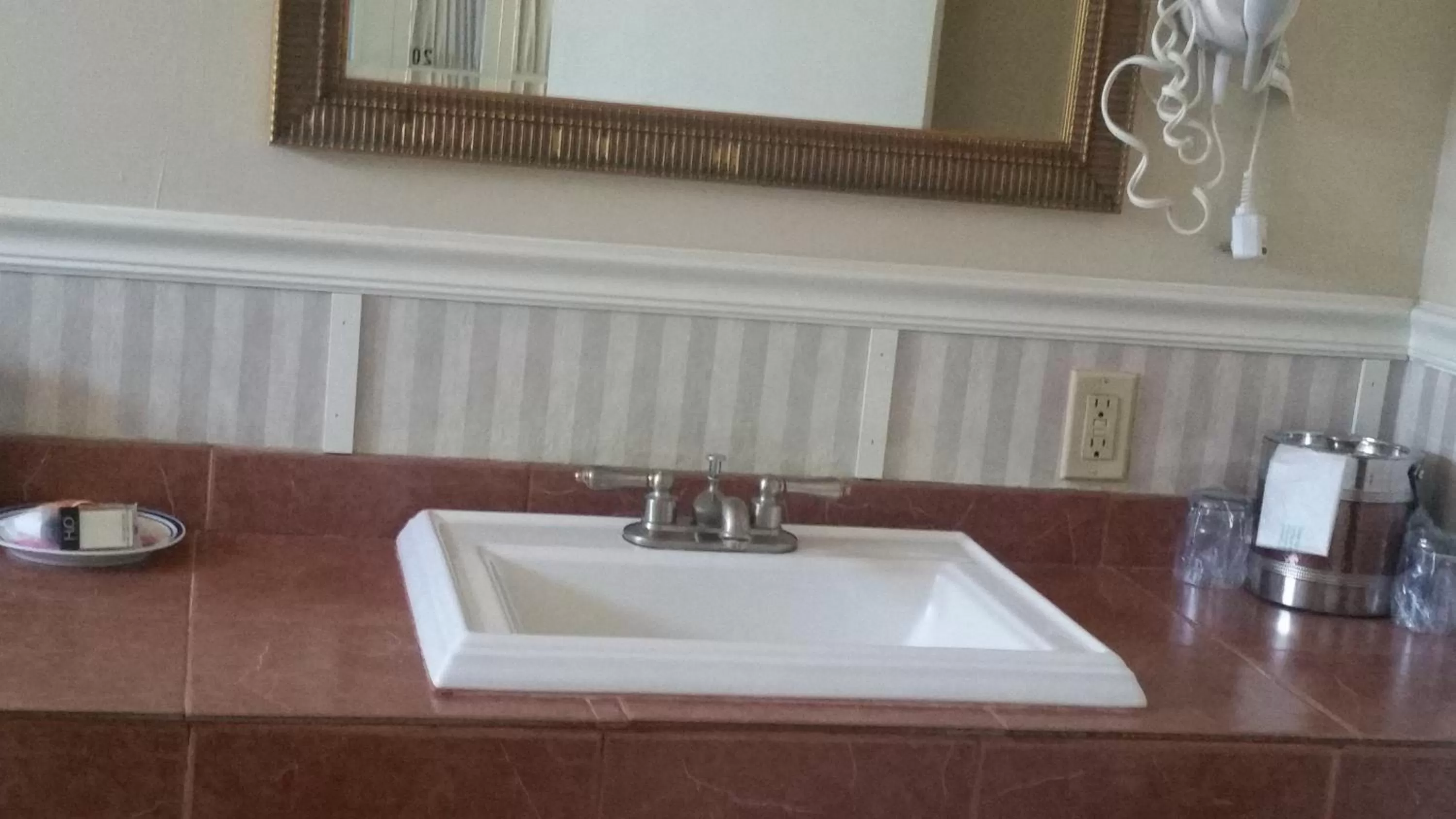 Bathroom in Gunn House Hotel