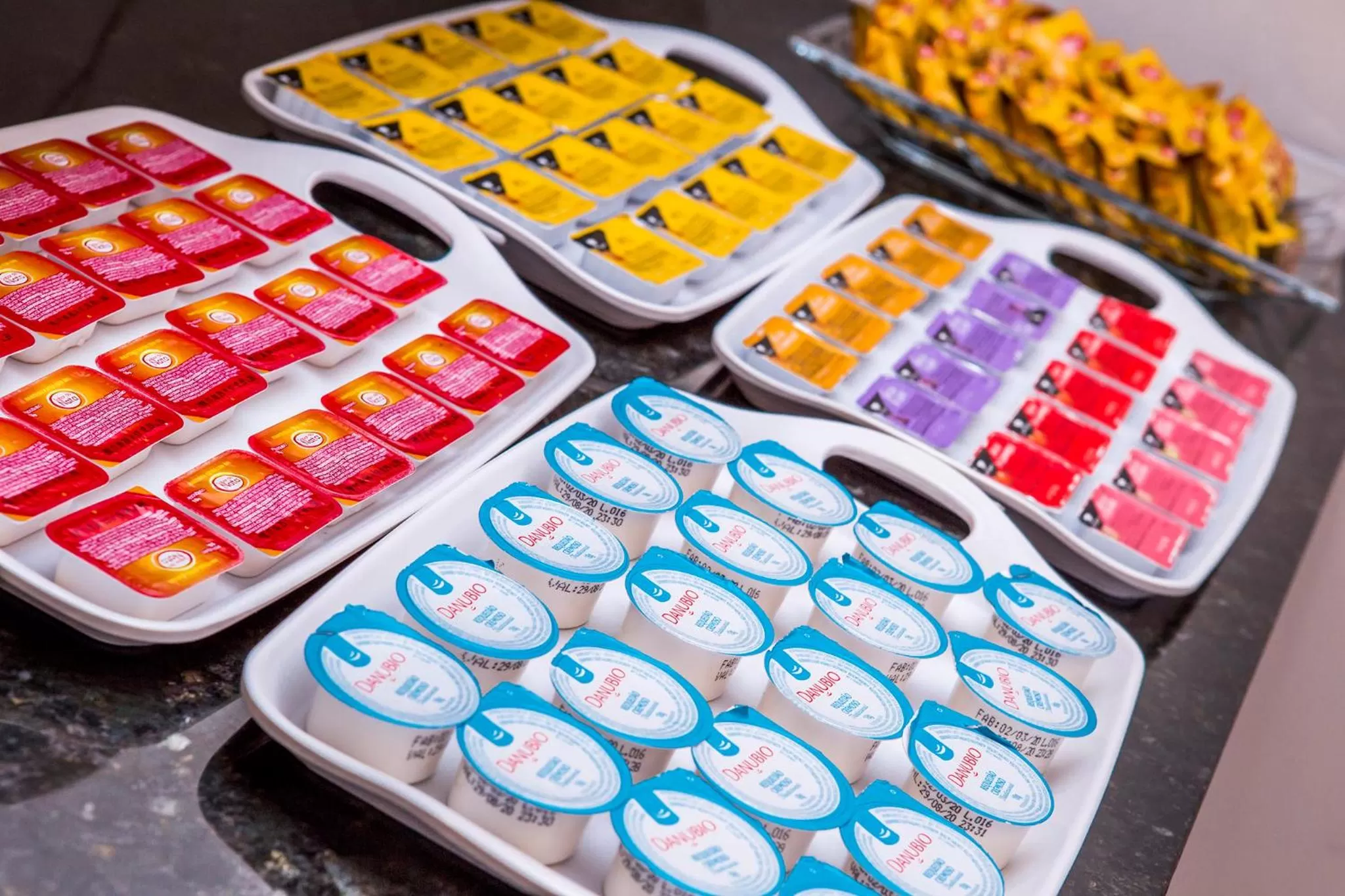 Buffet breakfast in Hotel Metrópole Paulínia