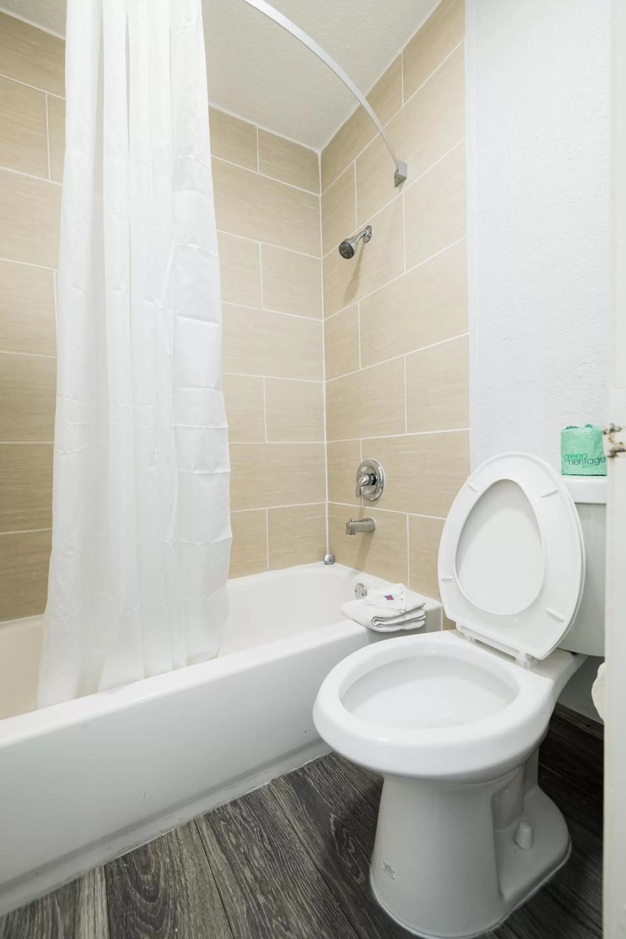 Shower in Studio 6 Baytown, Tx - Garth Road