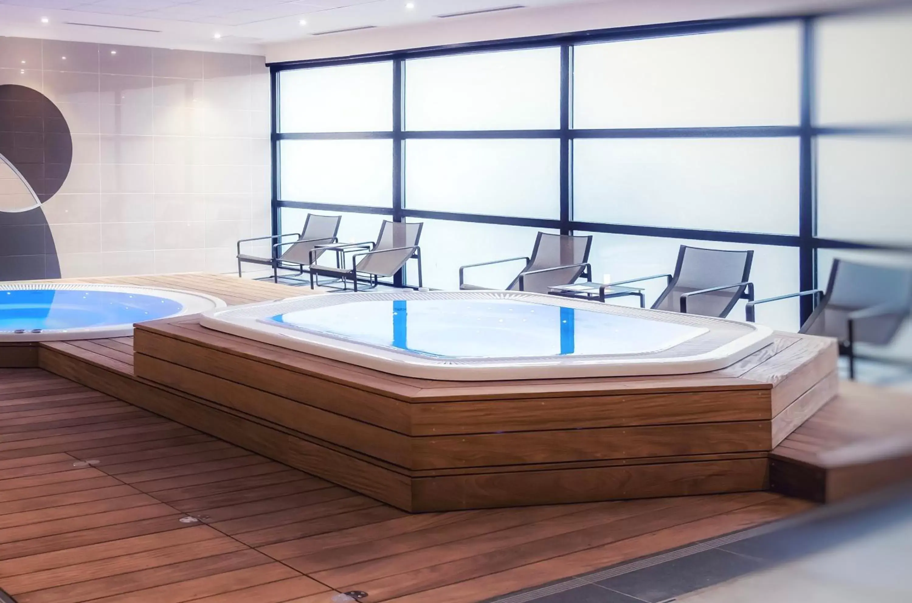 Spa and wellness centre/facilities in Novotel Saint-Quentin en Yvelines
