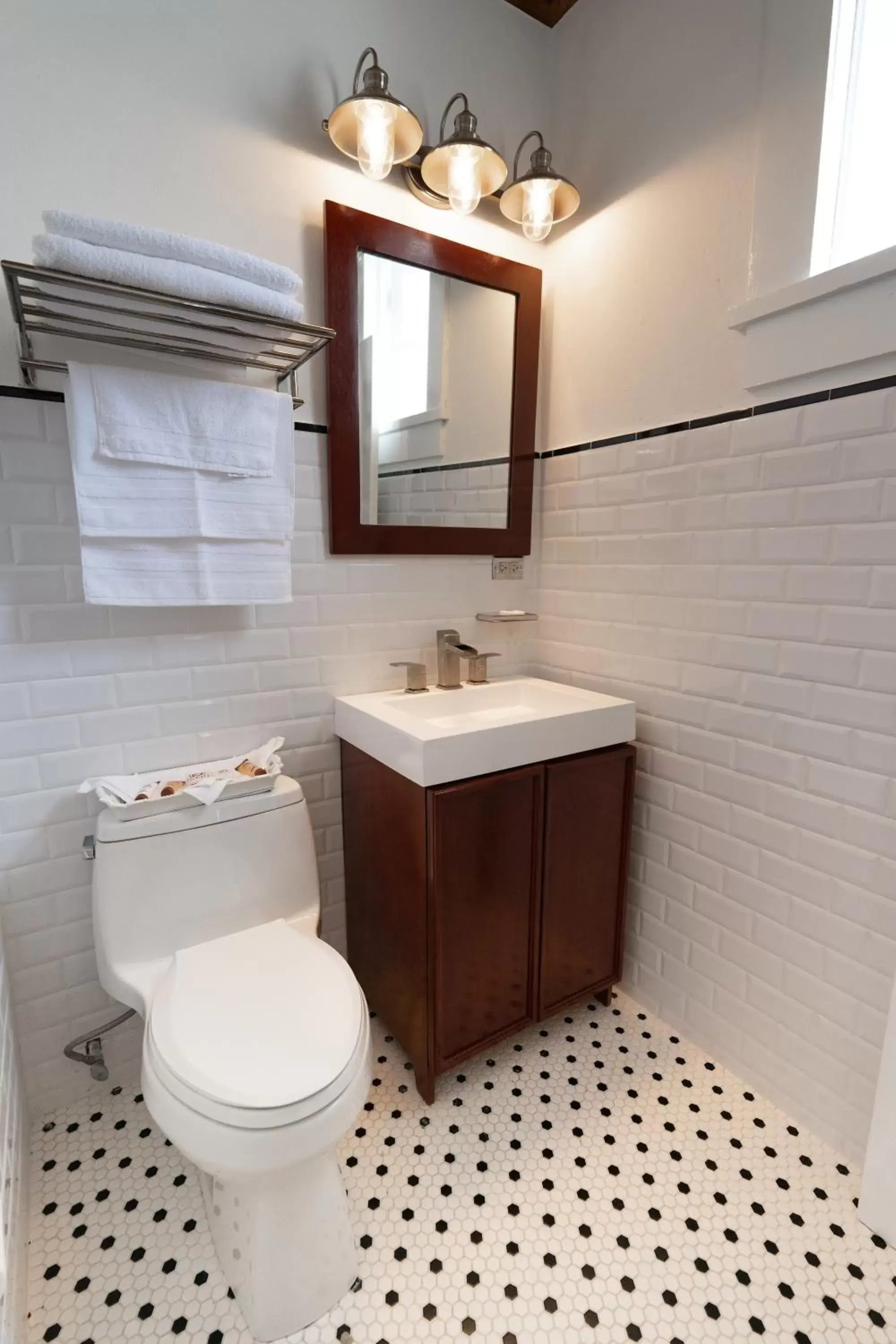 Toilet, Bathroom in Casa Wilson Inn