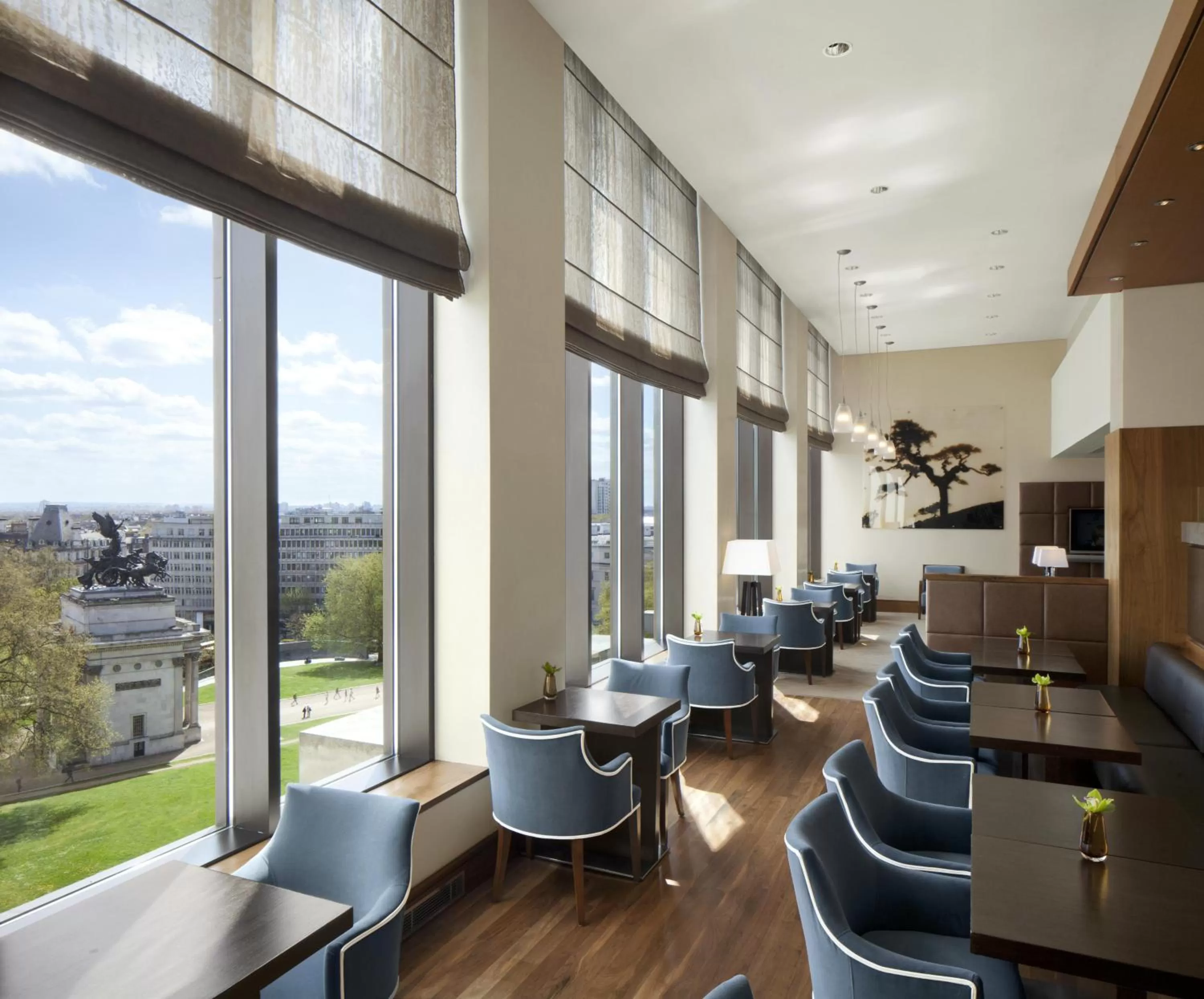 Restaurant/places to eat in InterContinental London Park Lane by IHG