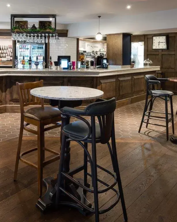 Lounge or bar, Lounge/Bar in Pilgrims Progress Wetherspoon