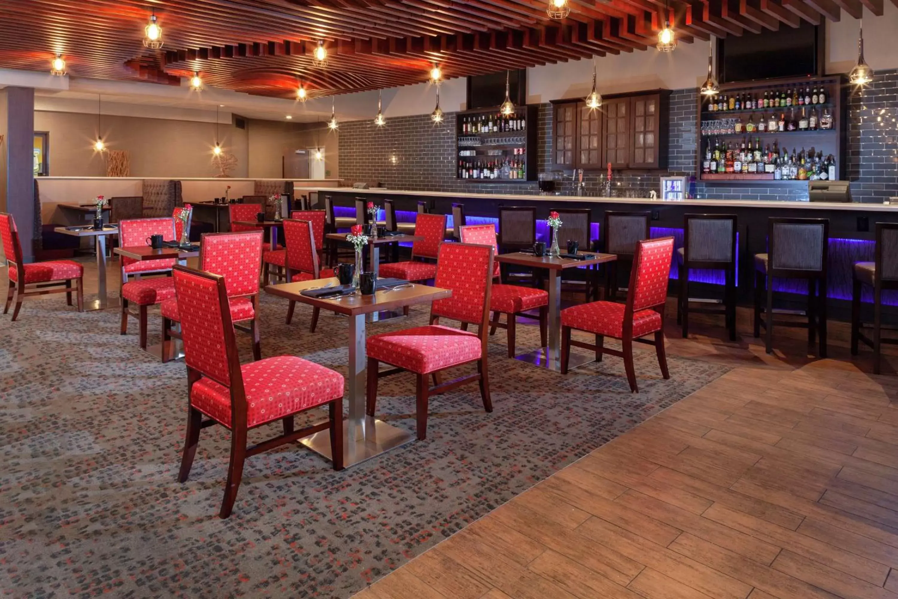 Dining area, Restaurant/Places to Eat in DoubleTree Suites by Hilton Dayton/Miamisburg