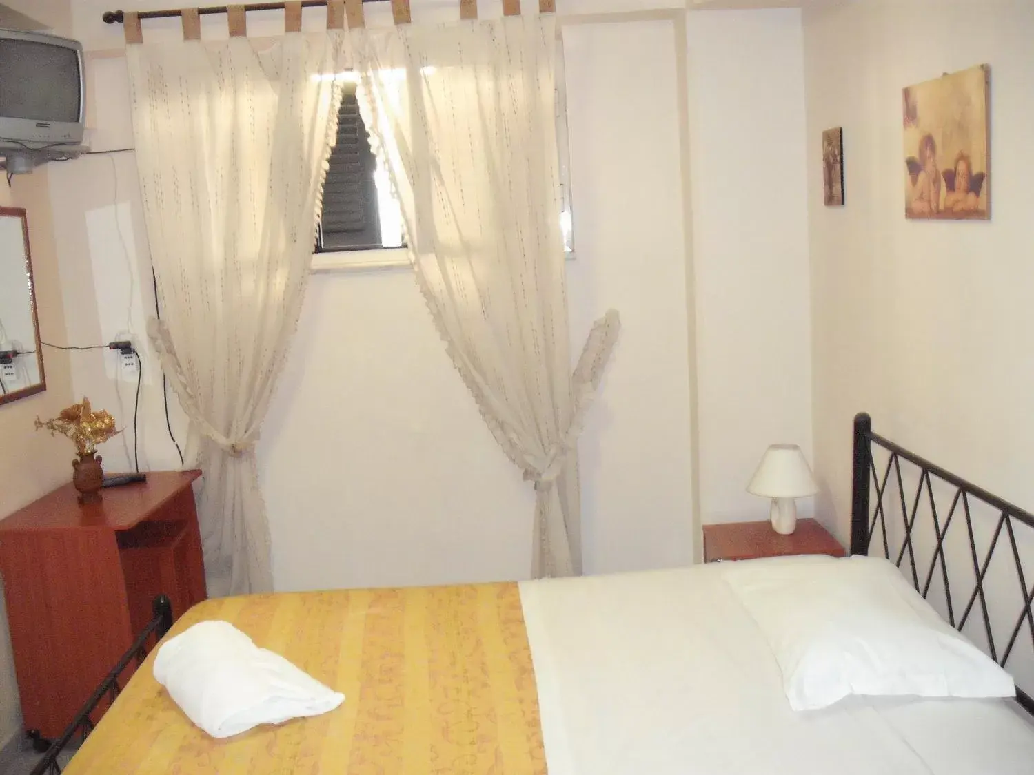 Photo of the whole room, Bed in Hotel Alloggio Del Conte