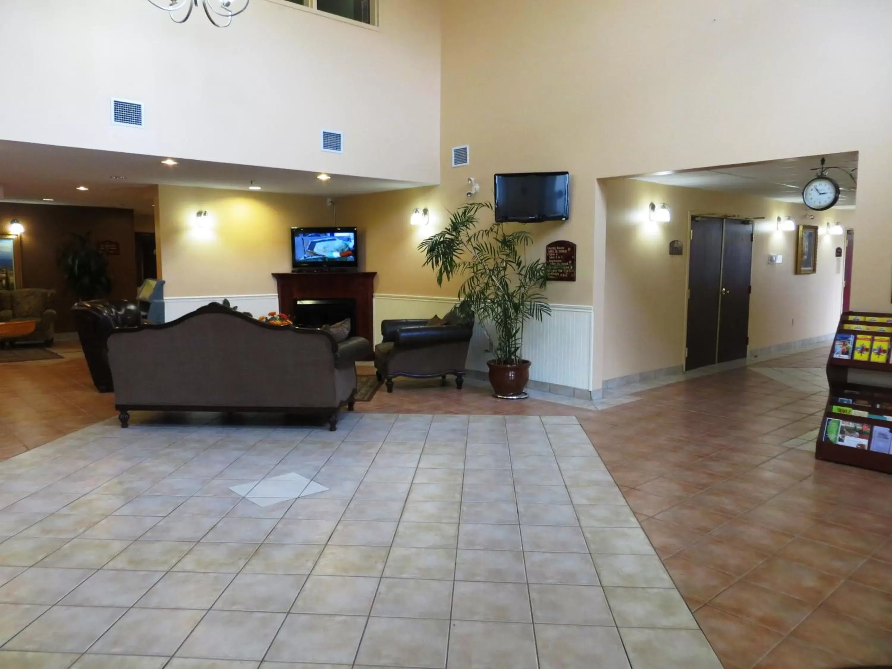 Lobby or reception in Days Inn by Wyndham Oromocto Conference Centre Lobby or reception in Days Inn by Wyndham Oromocto Conference Centre