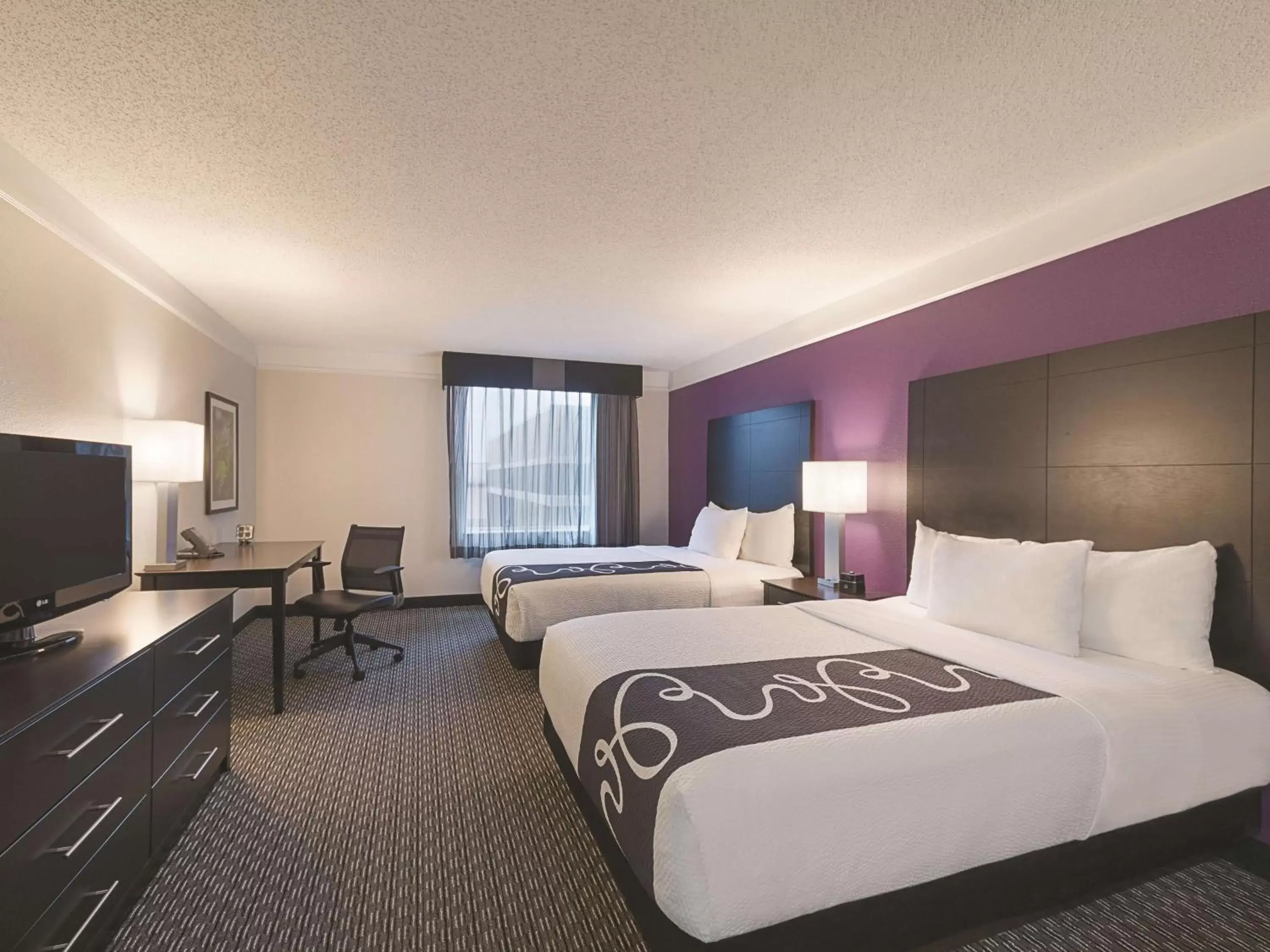 Photo of the whole room, Bed in La Quinta by Wyndham Austin Round Rock Photo of the whole room, Bed in La Quinta by Wyndham Austin Round Rock