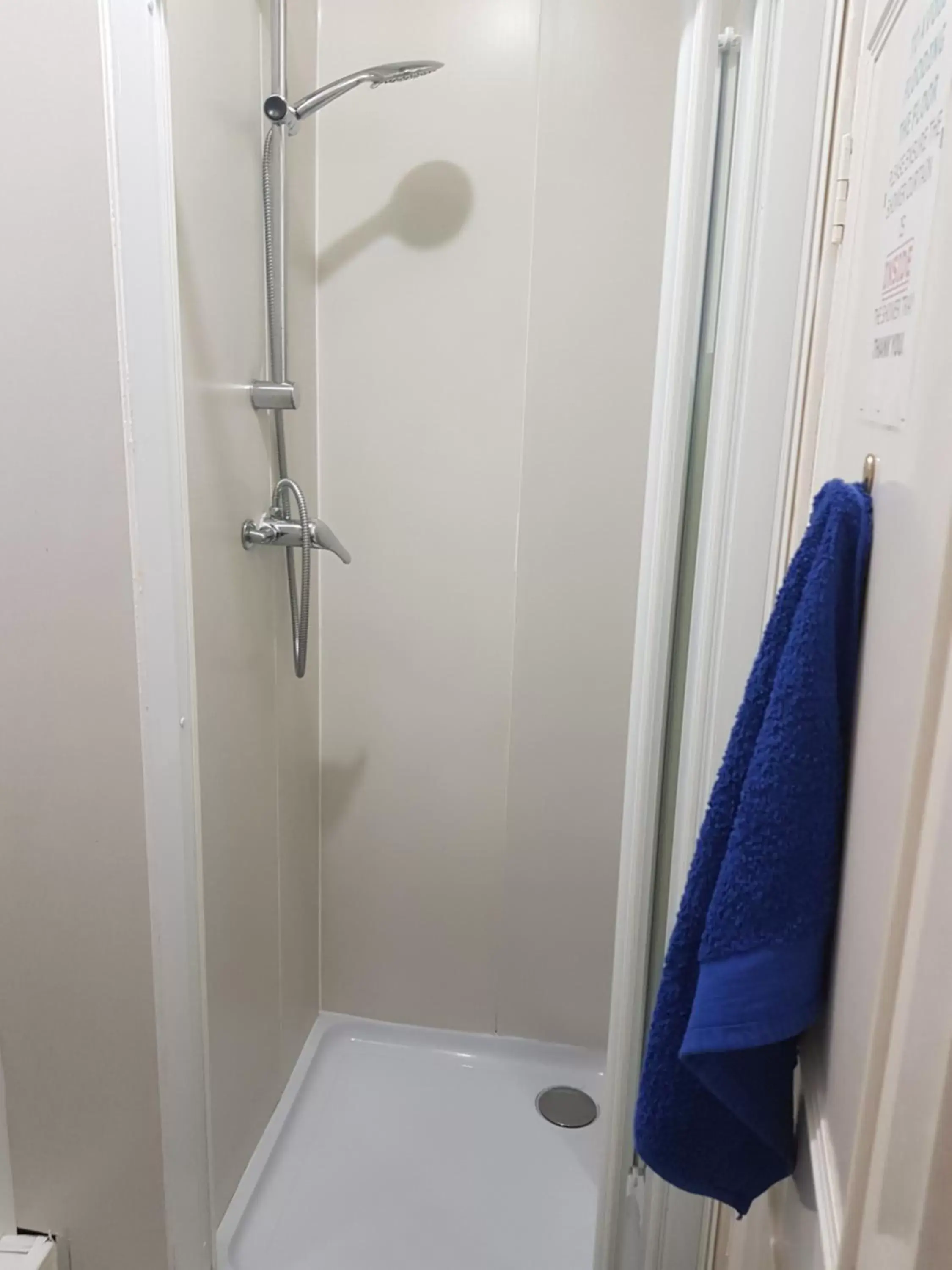 Shower, Bathroom in Fairhaven Guest Accommodation