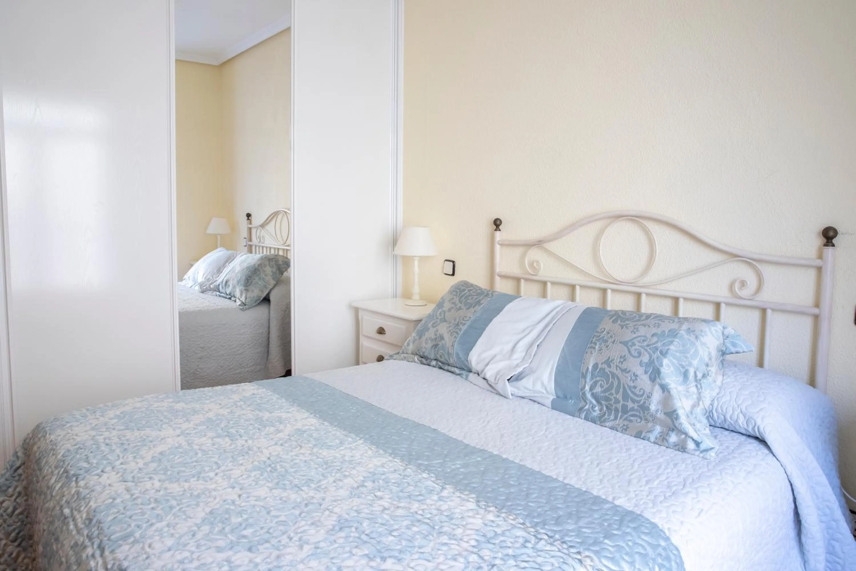 Bedroom, Bed in Hostal Tokio