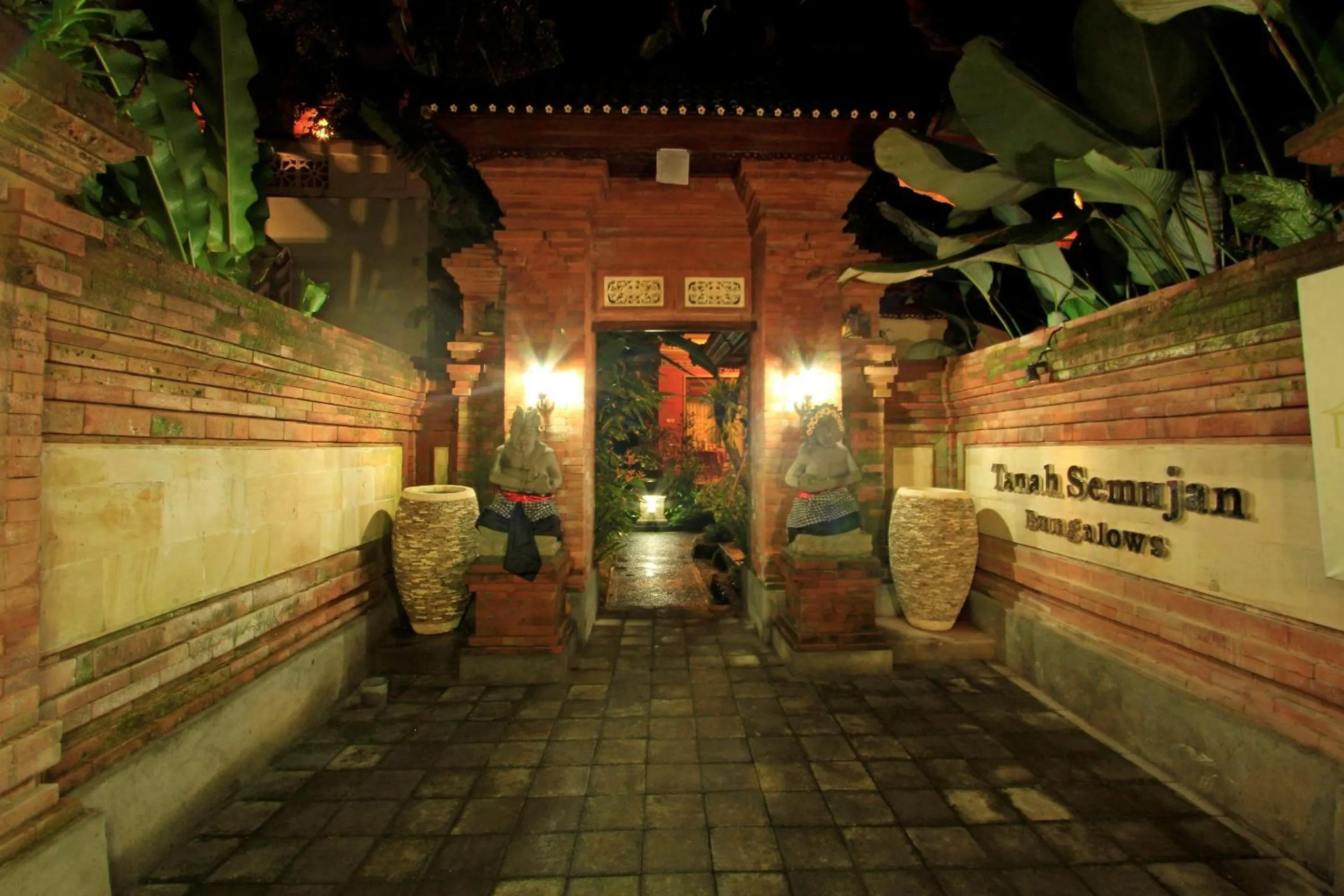 Facade/entrance in Tanah Semujan Ubud