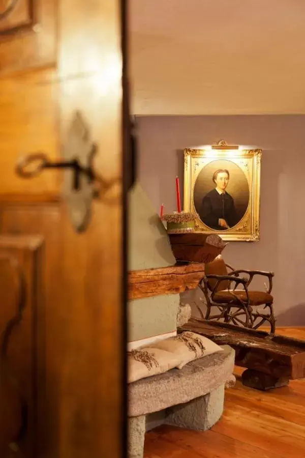 Living room, Bathroom in Locanda La Brenva - Estella Hotel Collection