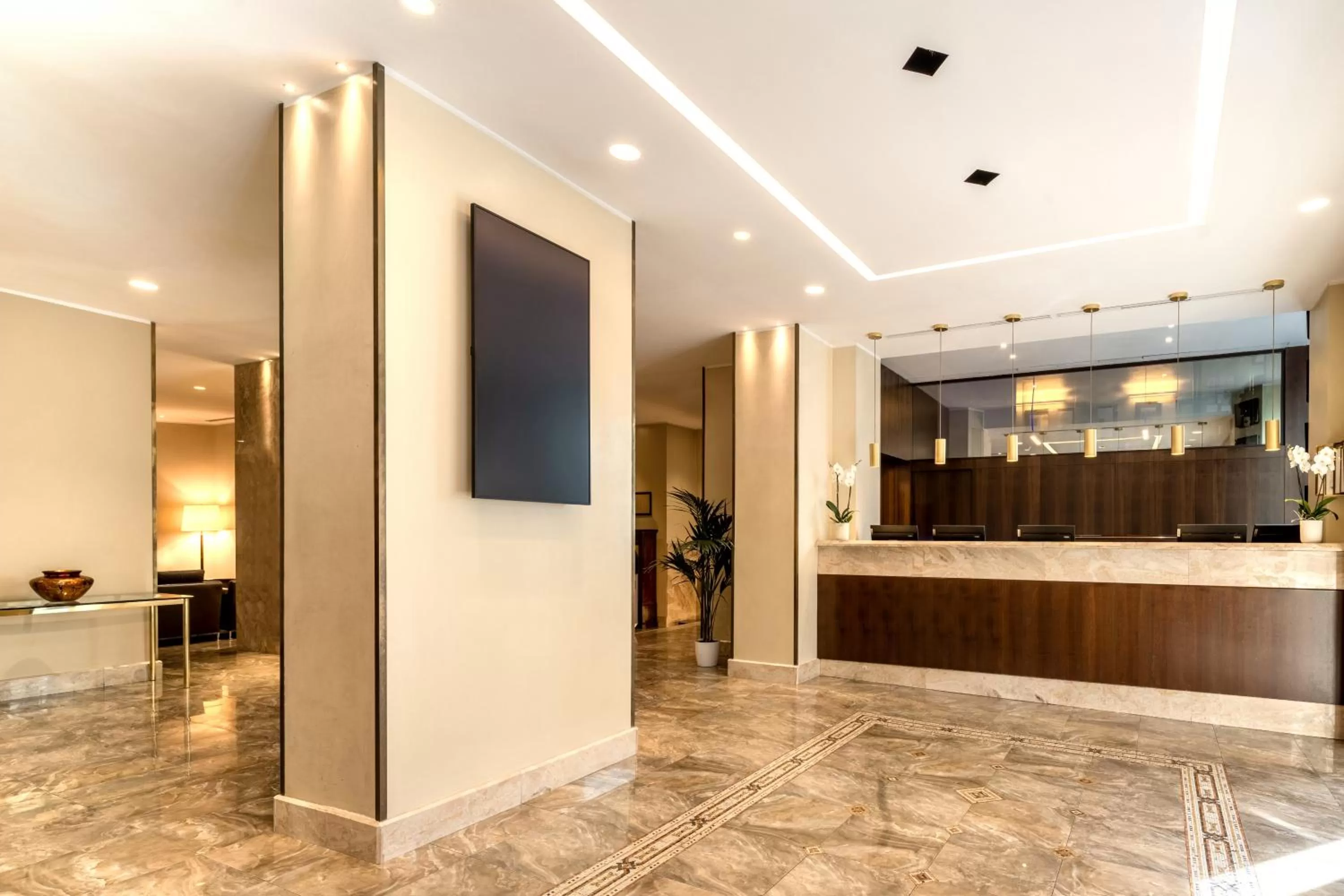 Lobby or reception in UNA Hotels Galles Milano