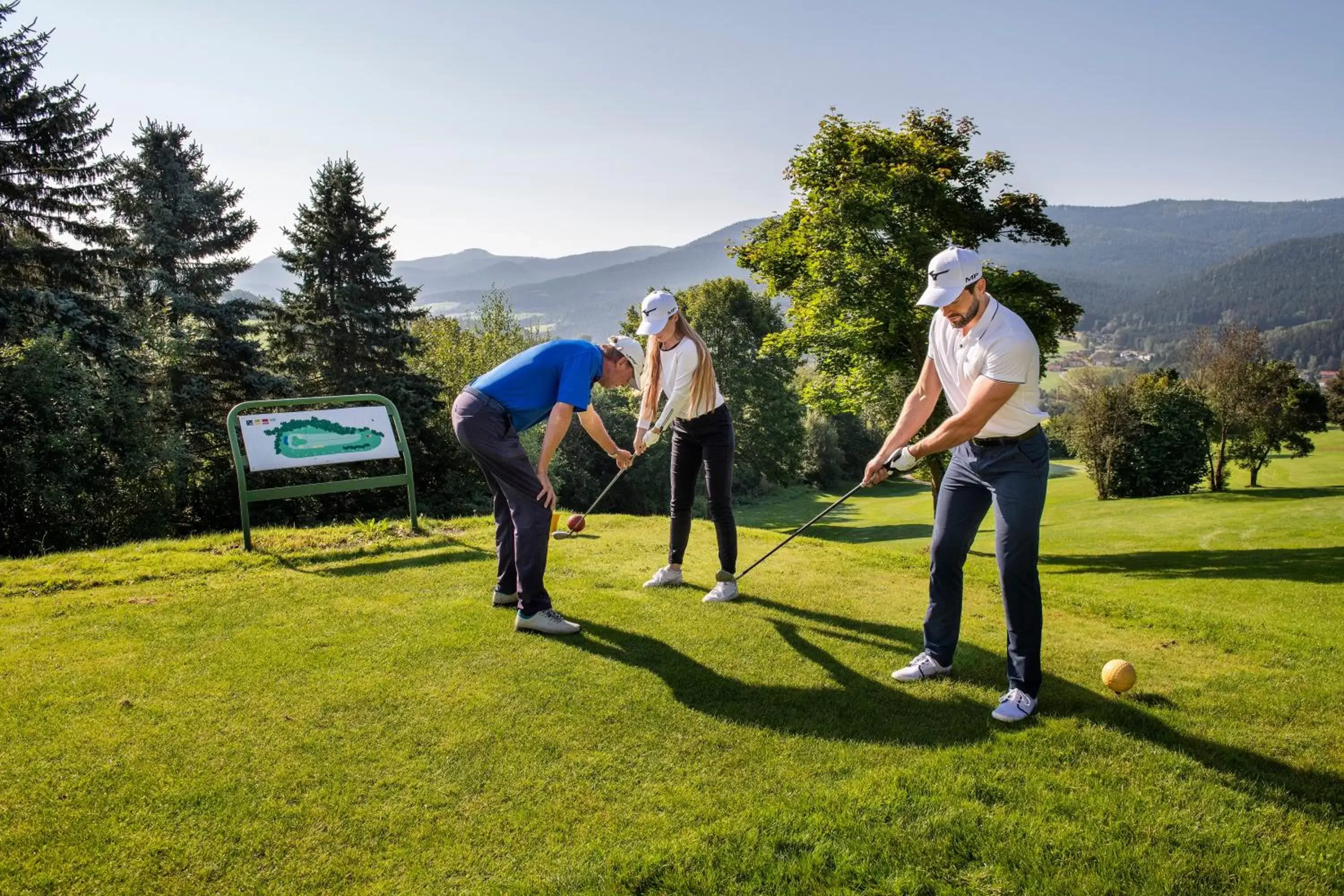 People, Golf in Hotel Sonnenhof Lam