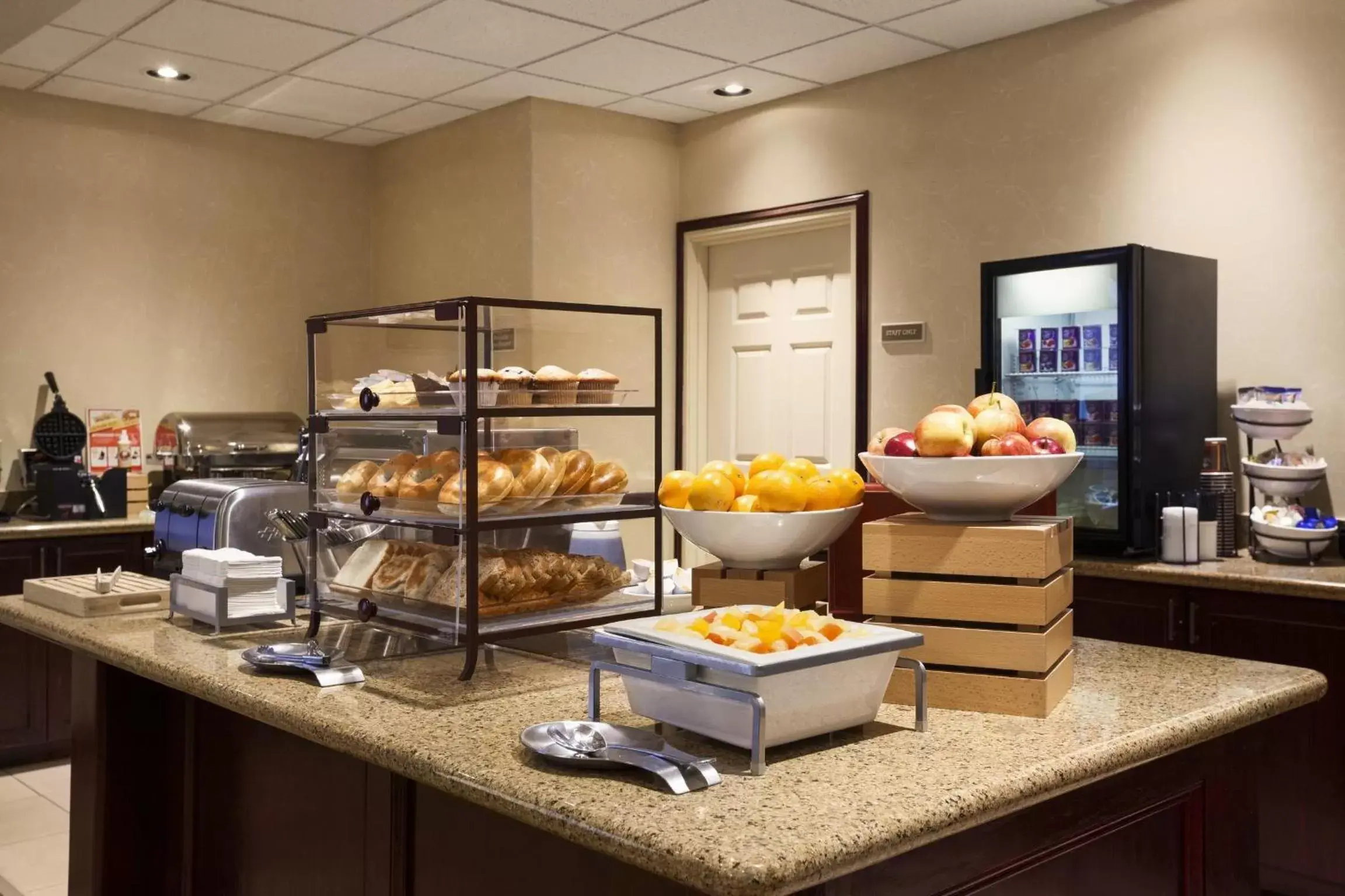 Buffet breakfast, Food in Country Inn & Suites by Radisson, College Station, TX