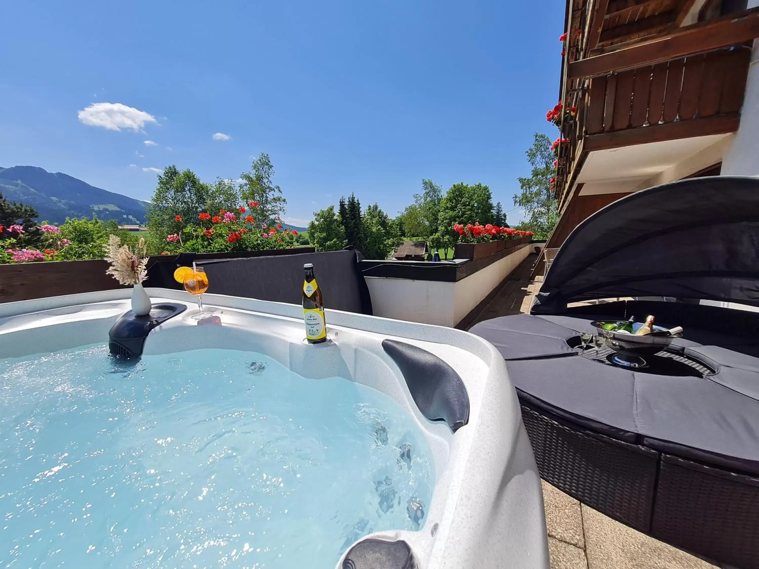 Family Room with Whirlpool in Familienhotel Löwen Family Room with Whirlpool in Familienhotel Löwen