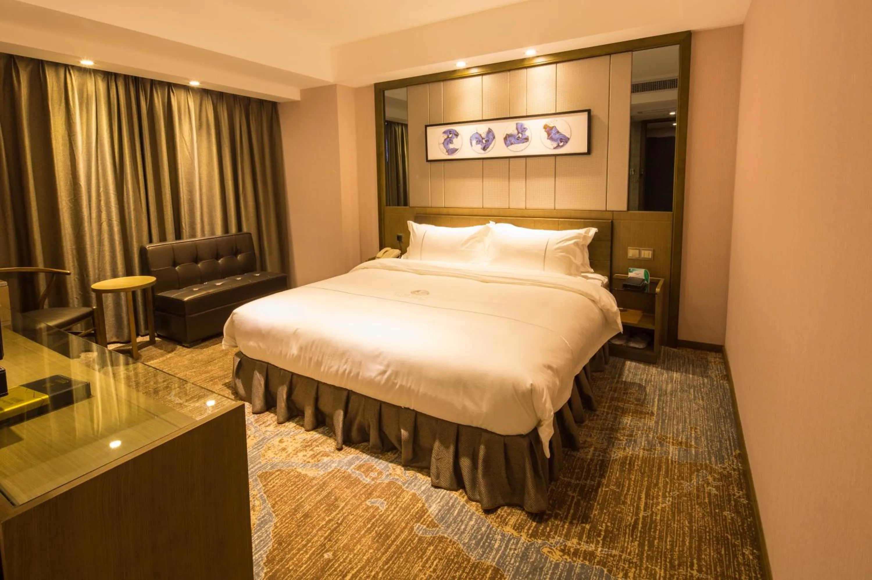 Bedroom, Bed in INSAIL Hotel (Shenzhen Dongmen Branch)