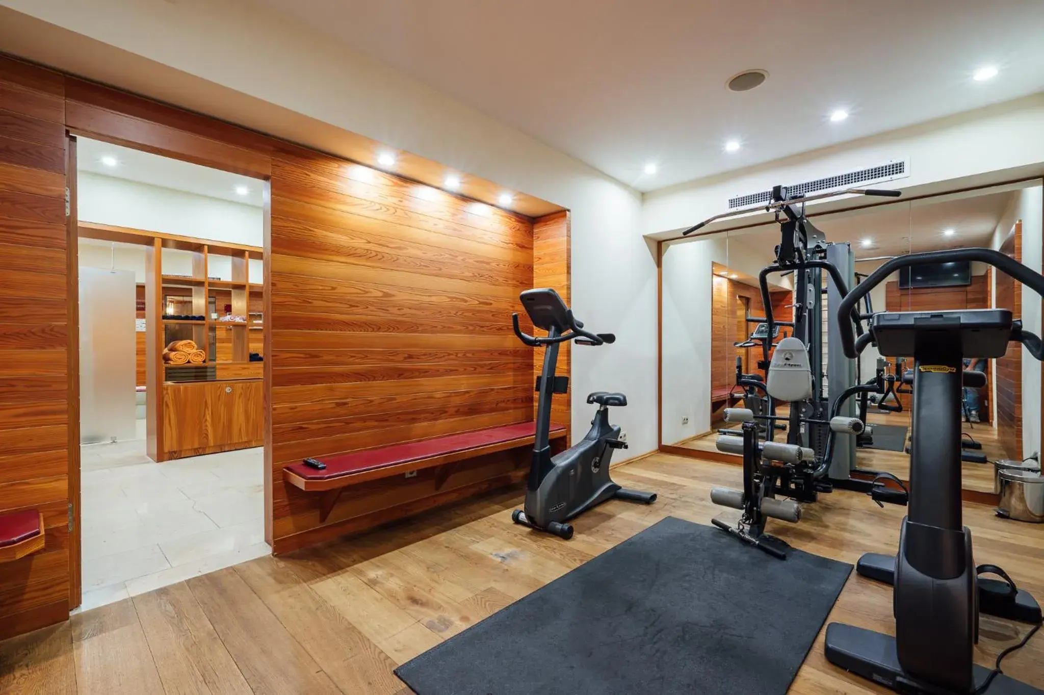 Spa and wellness centre/facilities, Fitness Center/Facilities in Peakture Hotel